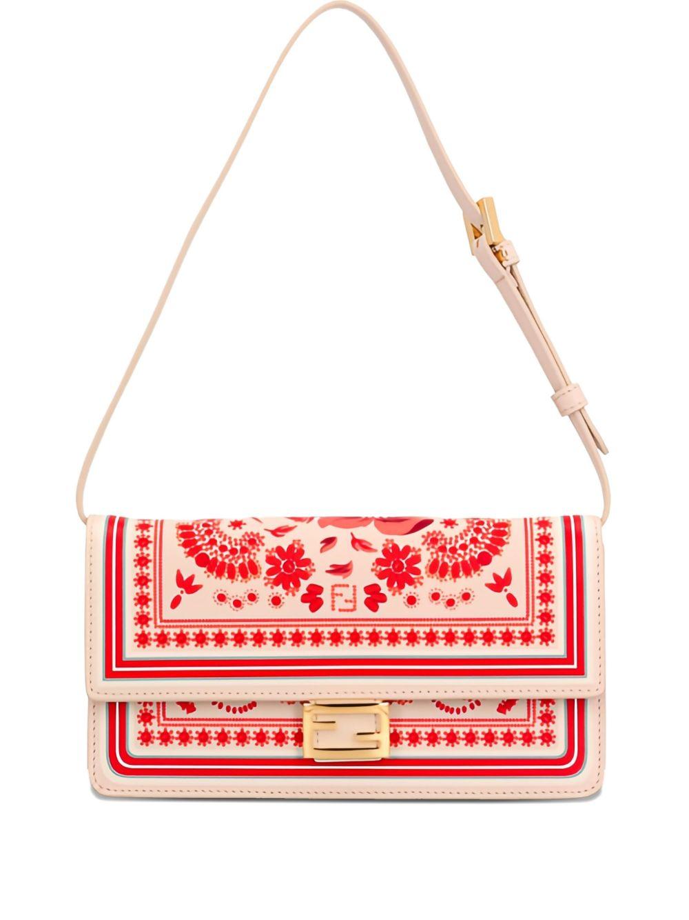 Wallet On Chain Baguette shoulder bag Product Image