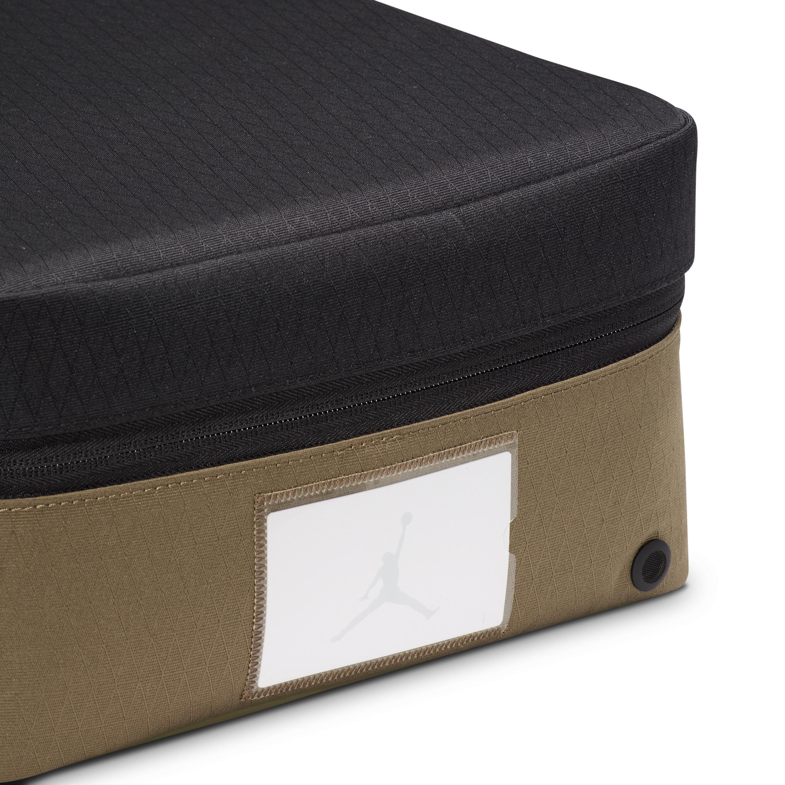 Men's Jordan The Collectors Shoes Box (13L) Product Image