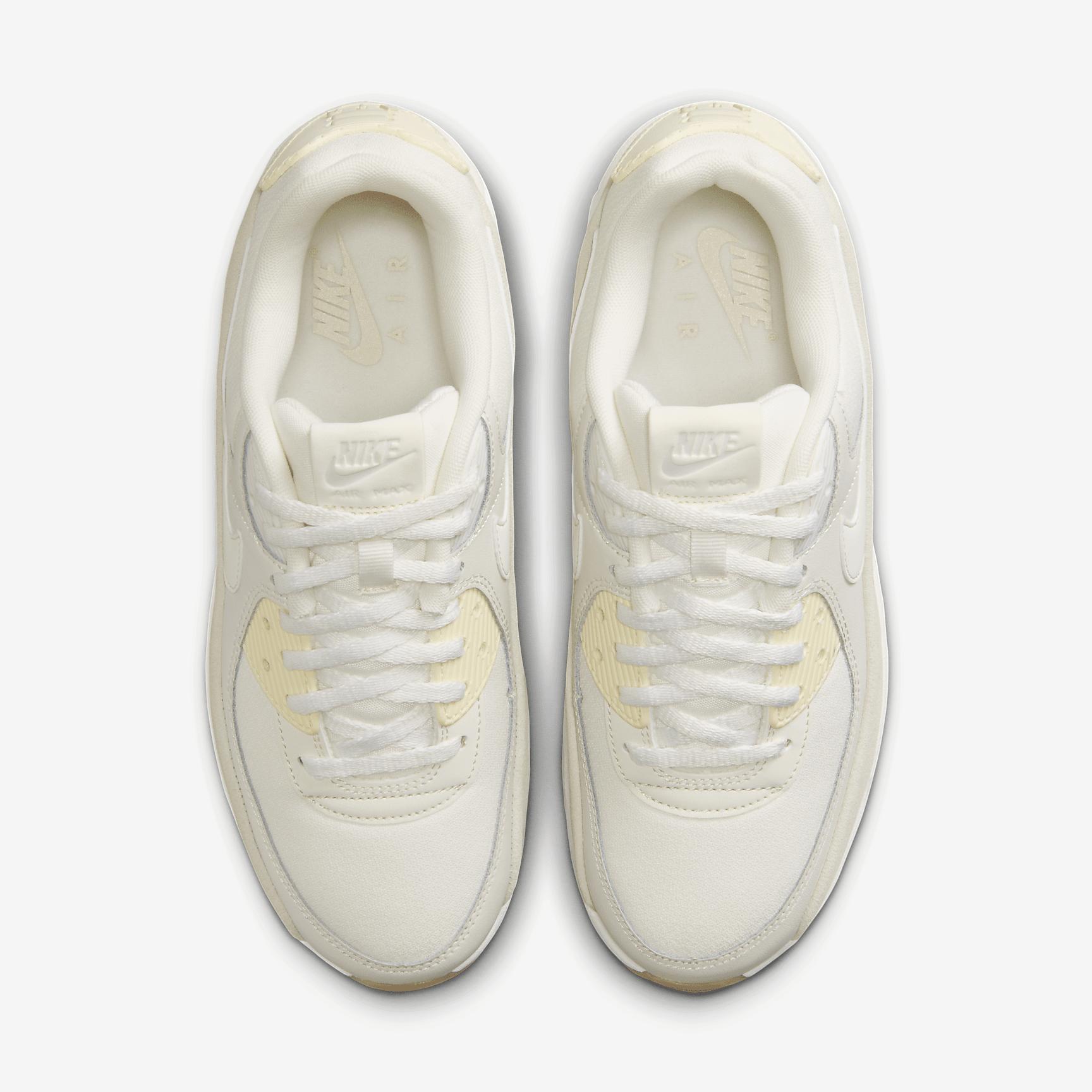 Nike Air Max 90 LV8 Women's Shoes Product Image