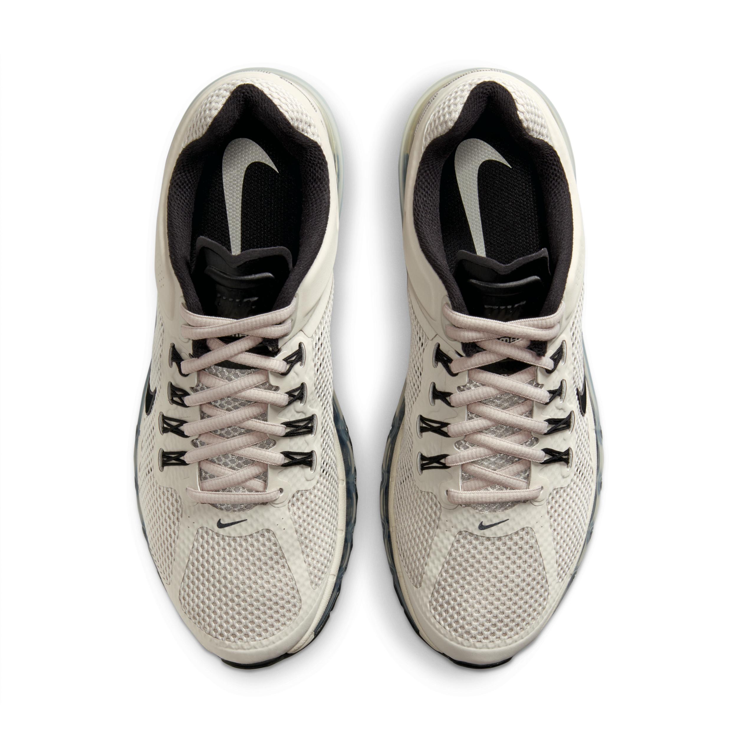 Nike Men's Air Max 2013 Shoes Product Image