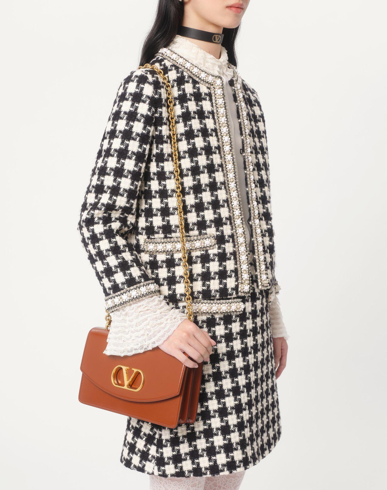 Valentino Garavani Vain Shoulder Bag In Shiny Calfskin Product Image