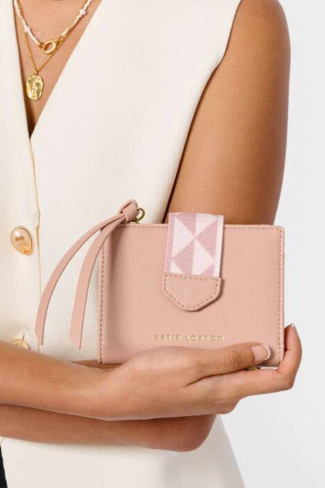 Hallie Purse Product Image