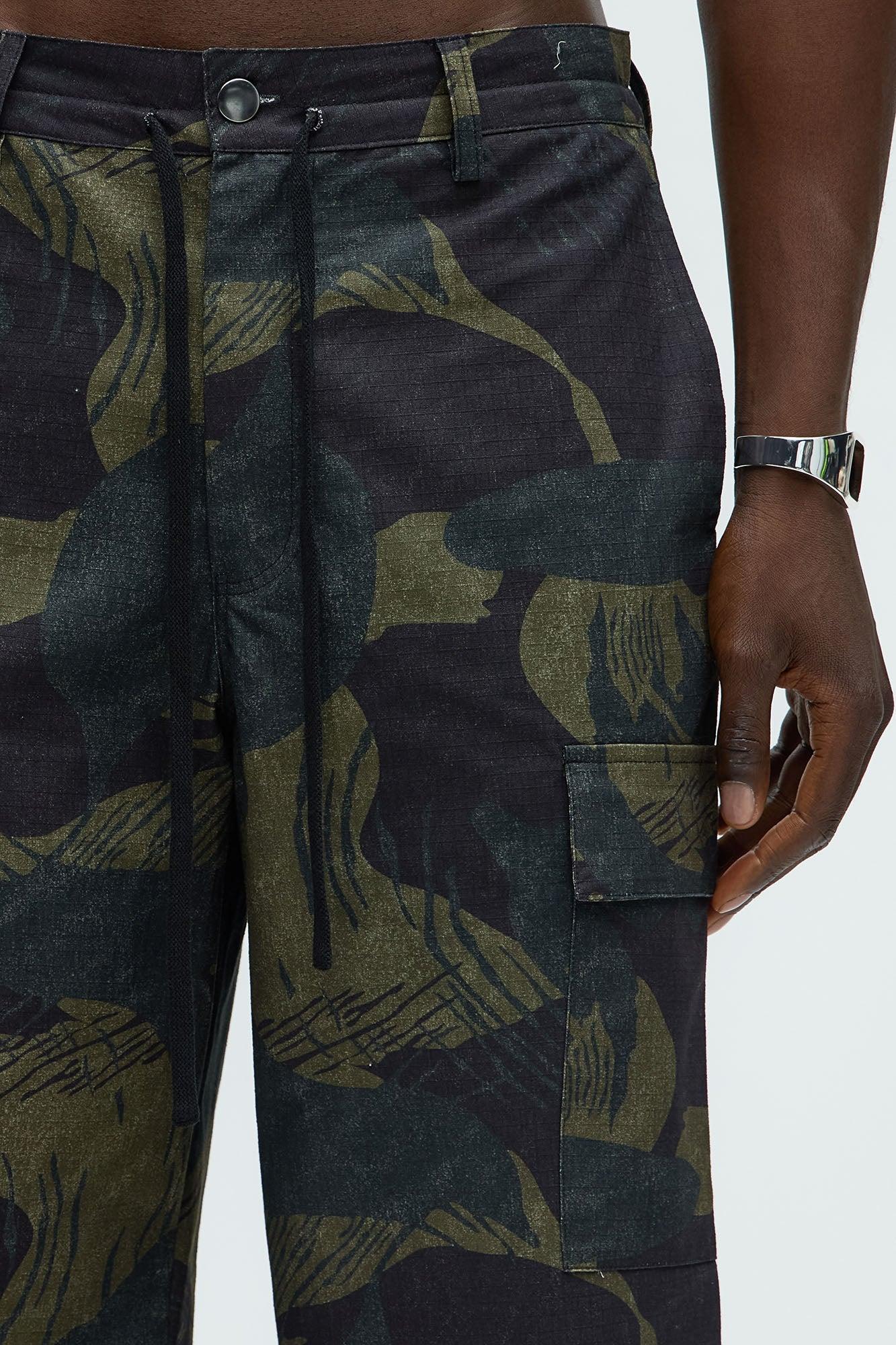 Baggy Trevor Cargo Pants - Camouflage Product Image