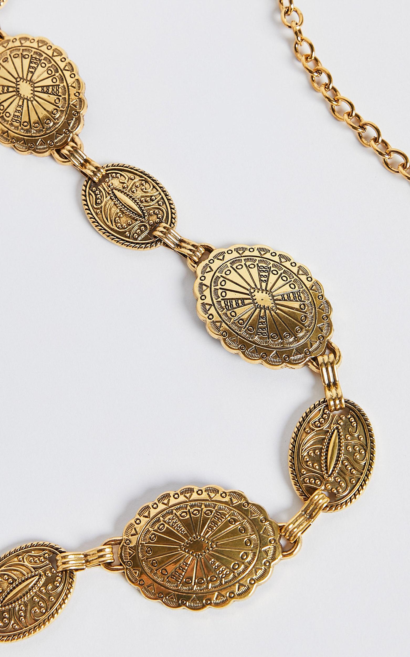 Bellerose Belt - Gold Circle Detail Chain Belt in Gold Product Image