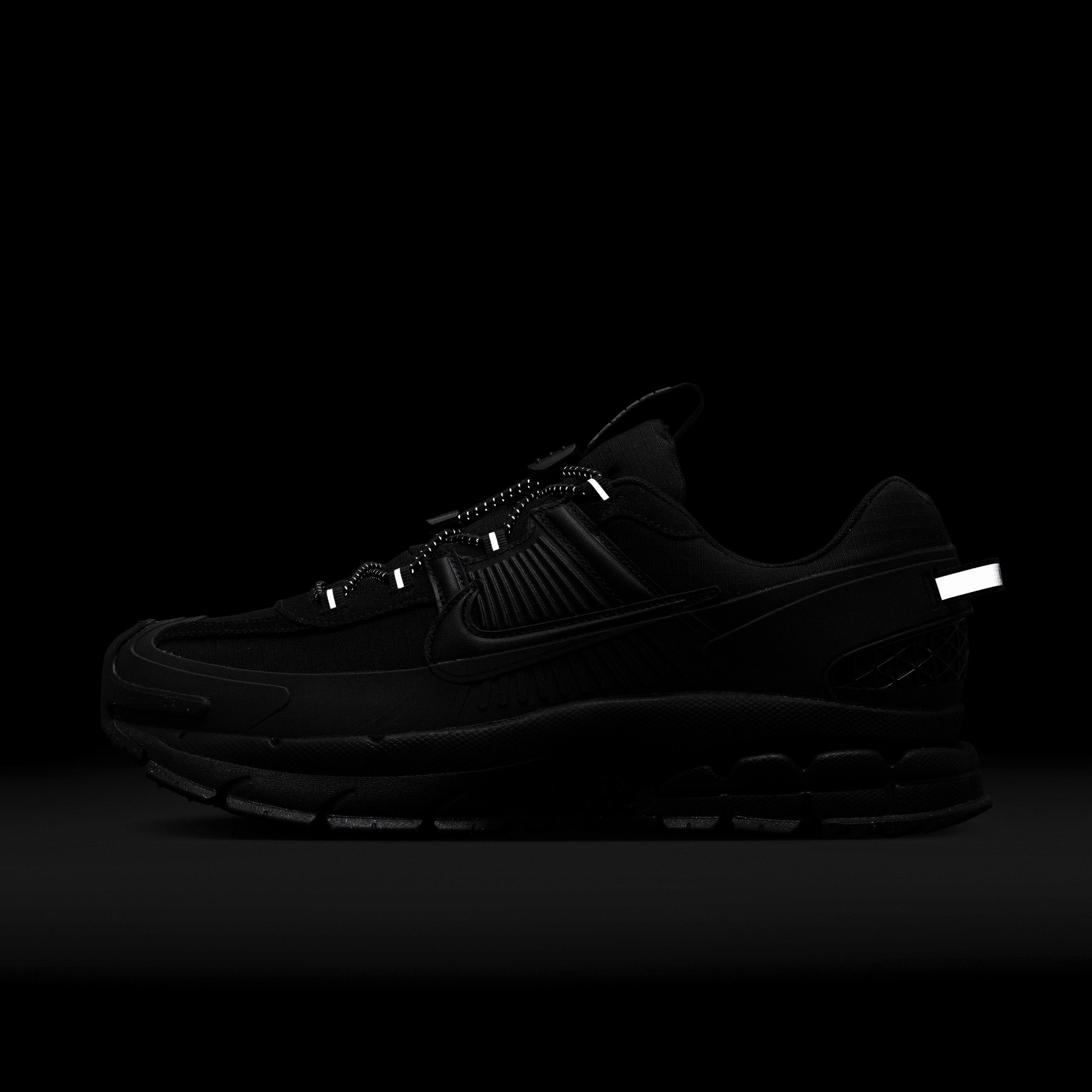 Nike Mens Zoom Vomero Roam Winterized Shoes | FV2295-002 Product Image