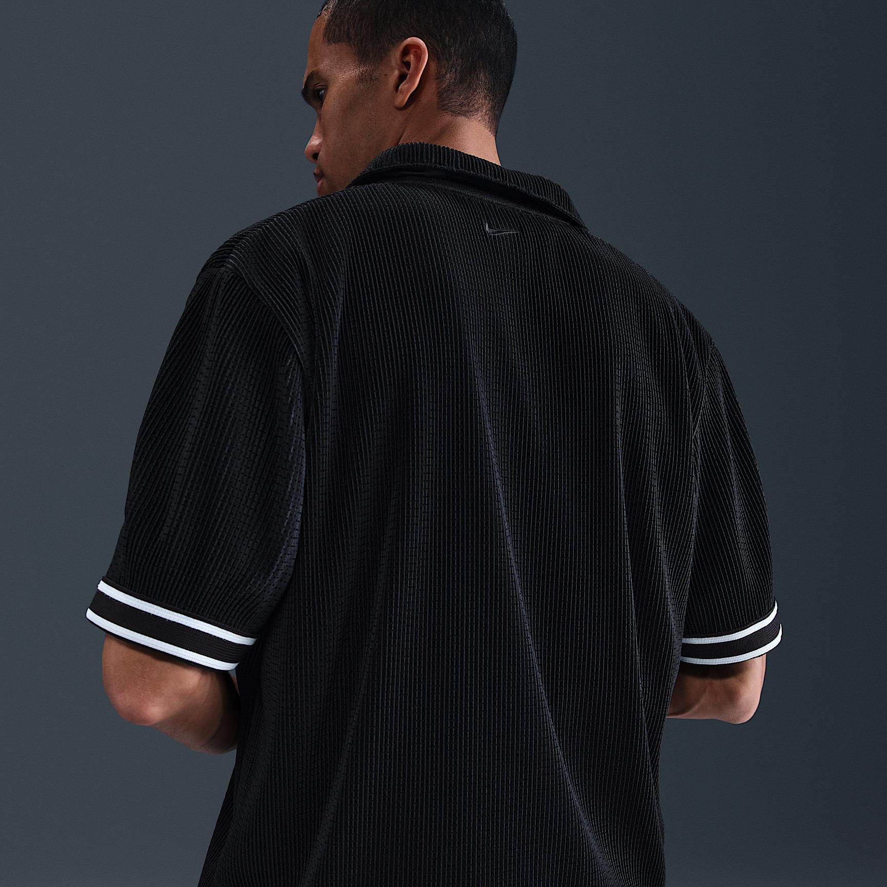 Kobe Men's Pleated Short-Sleeve Basketball Top Product Image