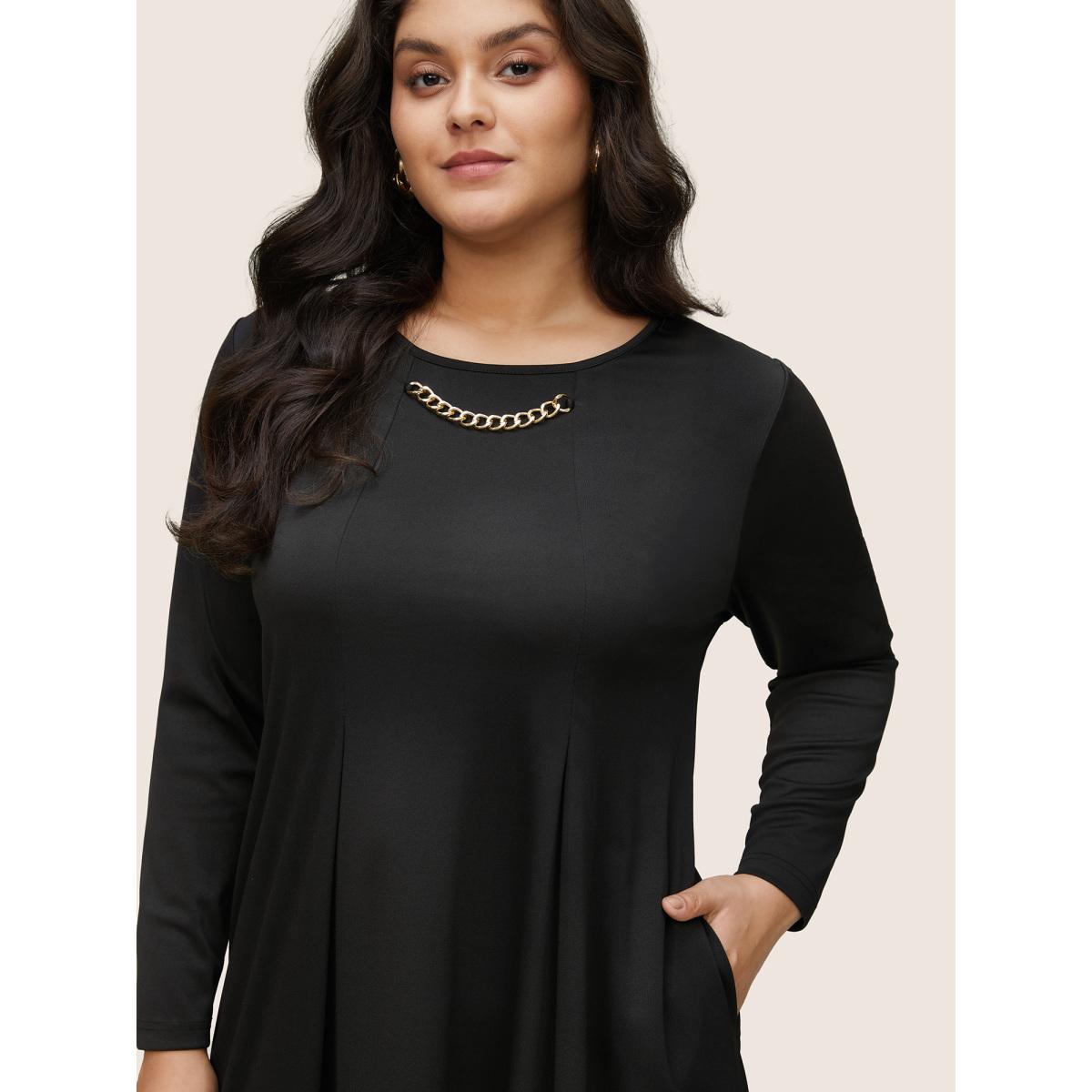Plus Size Solid Metal Chain Detail Pocket Plicated Dress Black Women Office Plain Round Neck Long Sleeve Curvy Midi Dress BloomChic 22-24/3X Product Image