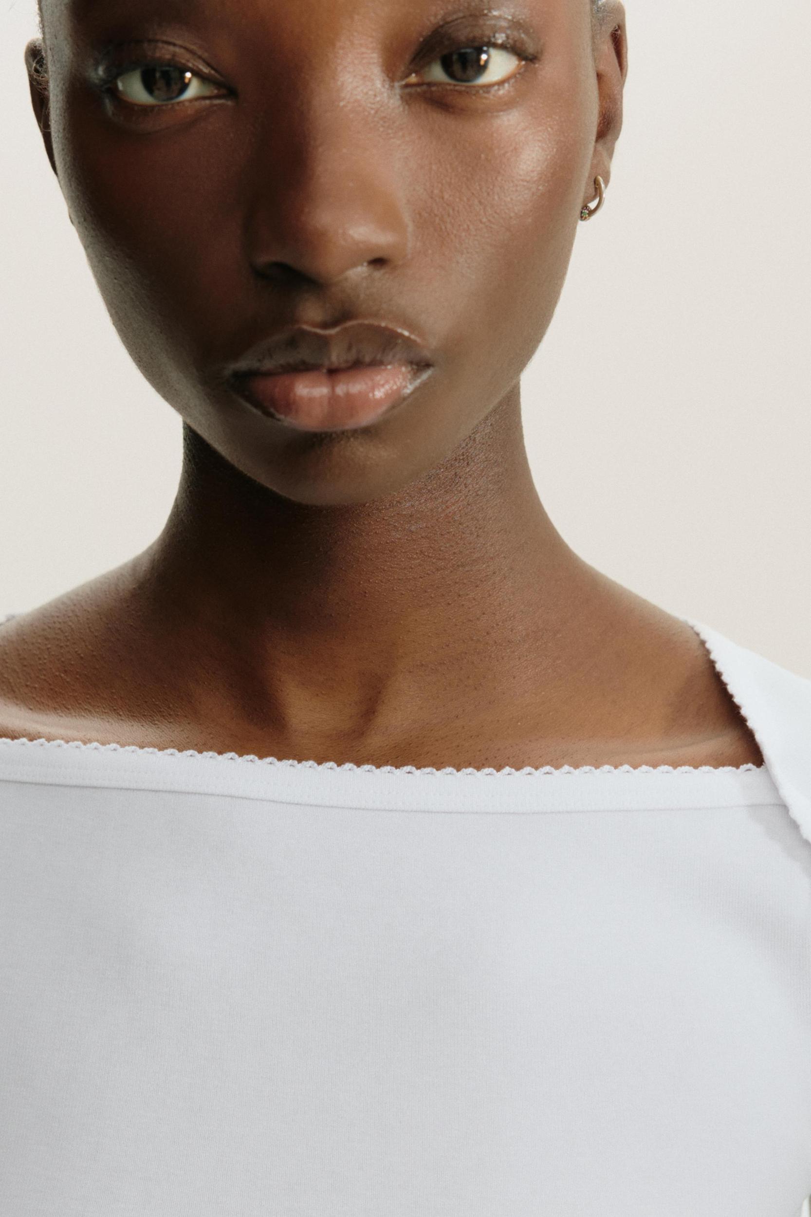 COTTON MODAL T-SHIRT Product Image