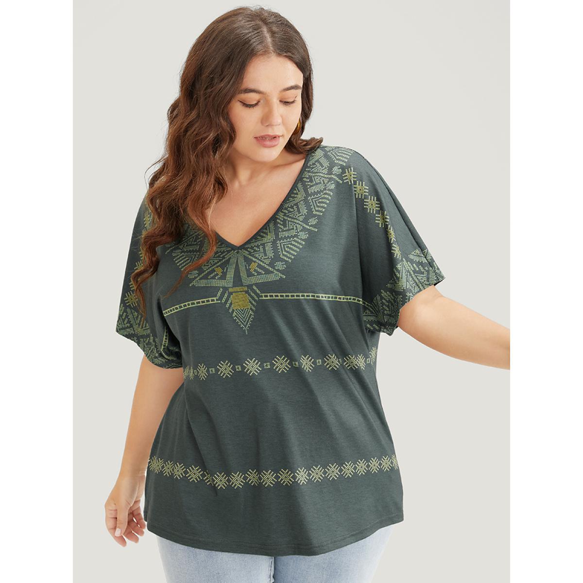 Plus Size Geometric Print Dolman Sleeve V Neck T-shirt ArmyGreen Women Casual Geometric V-neck Dailywear T-shirts BloomChic 26/4X Product Image