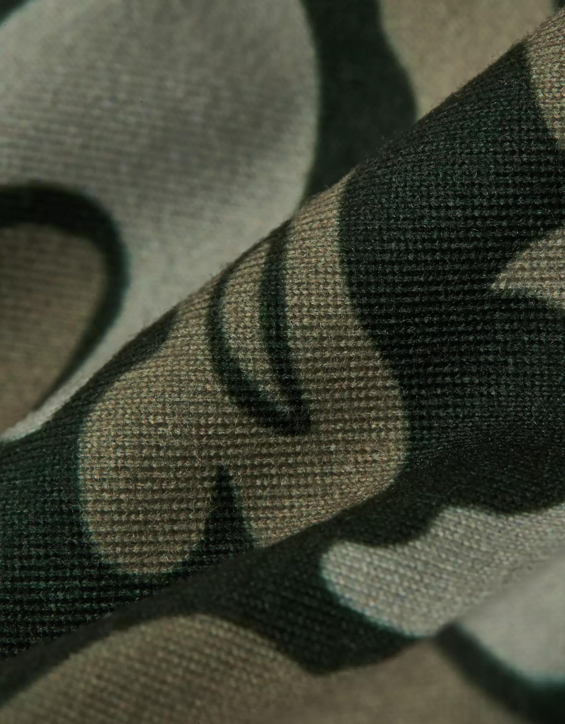 AEO Men's Camo 6" Flex Boxer Brief Product Image