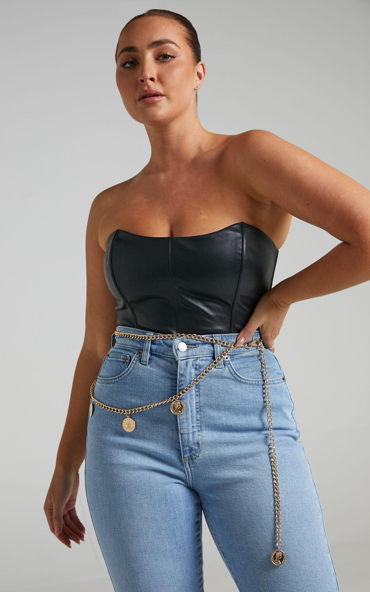 Shelbey Chain Belt in Gold Product Image