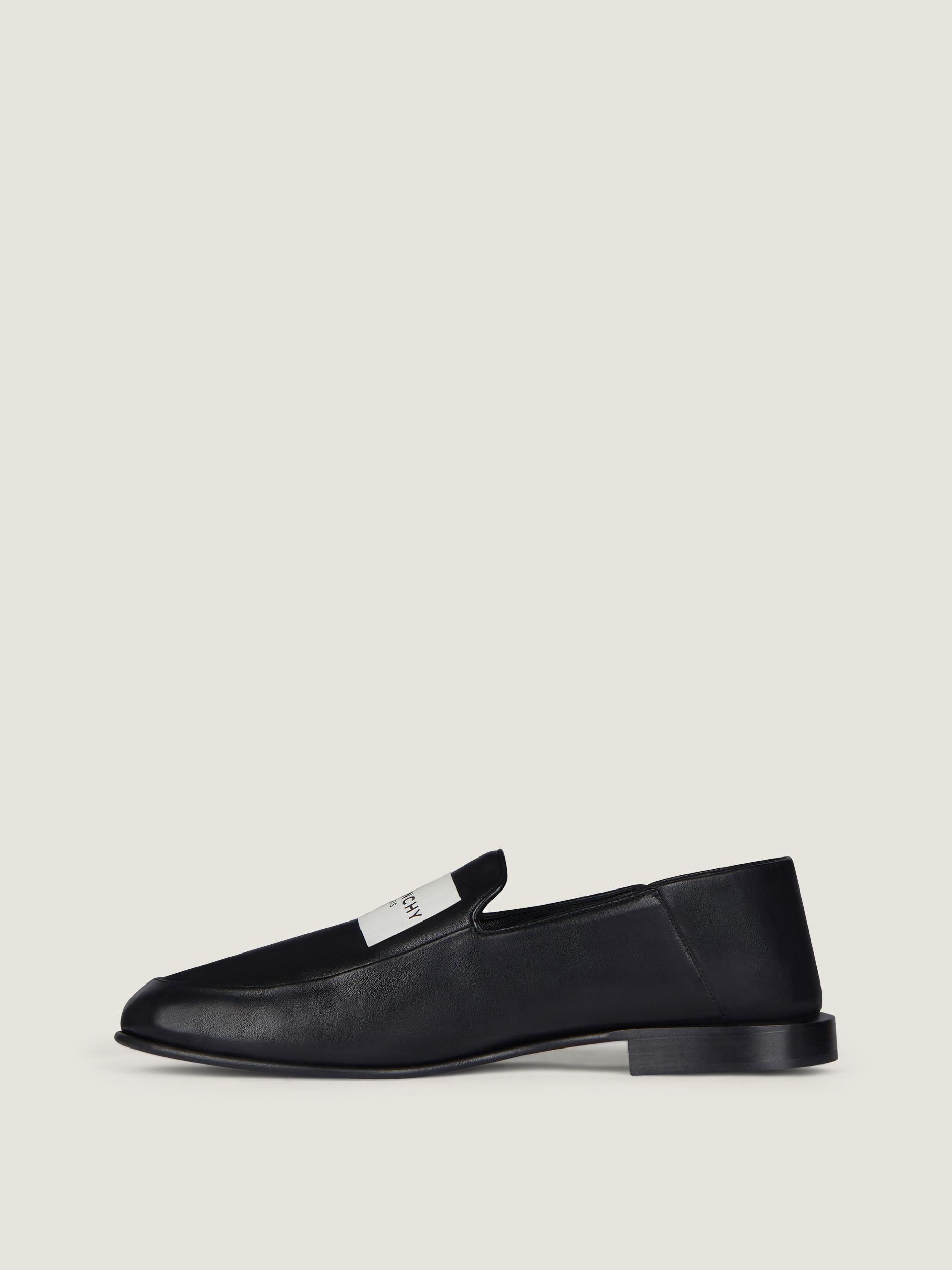 Label loafers in shiny leather Product Image
