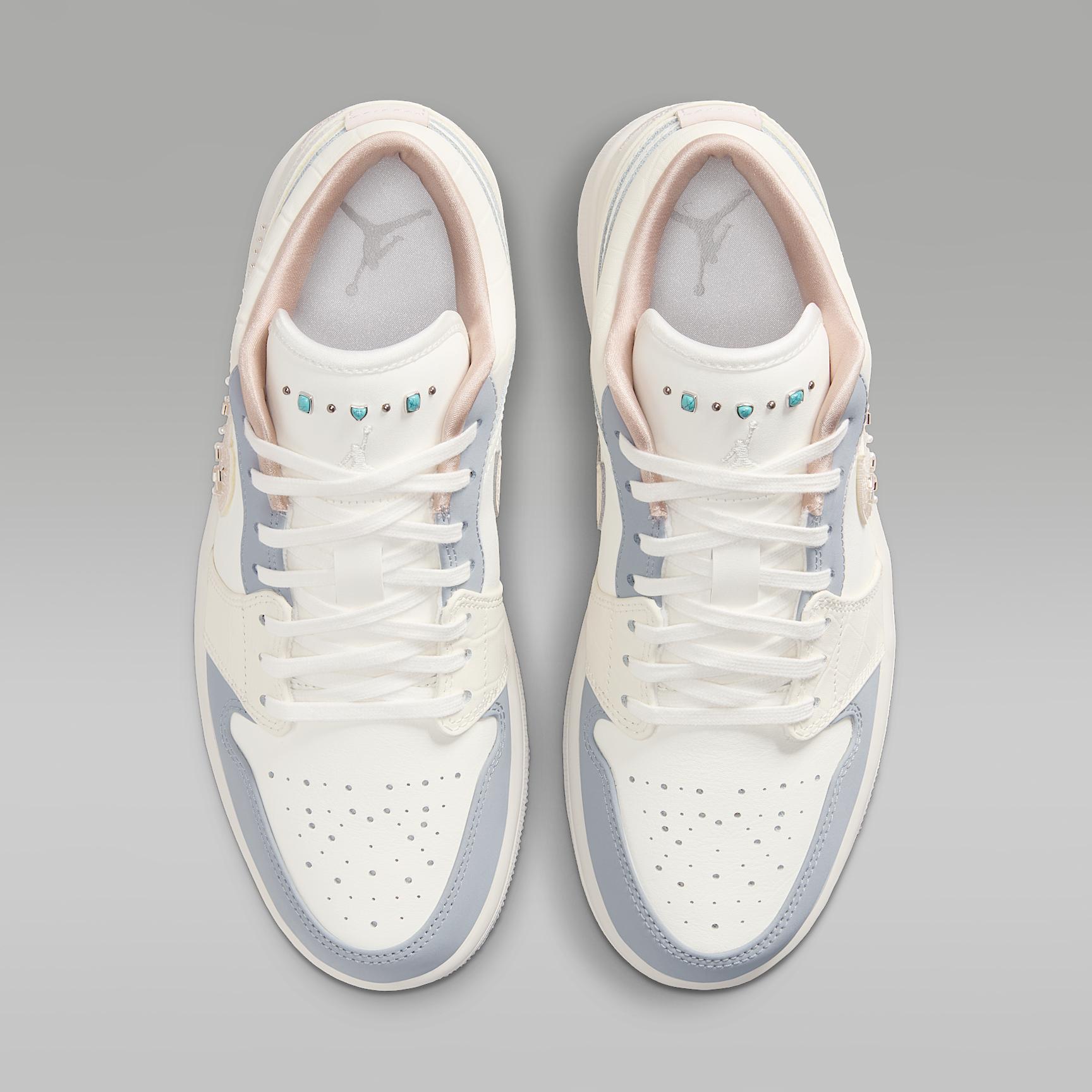 Womens Air Jordan 1 Low Shoes | IH7323-100 Product Image