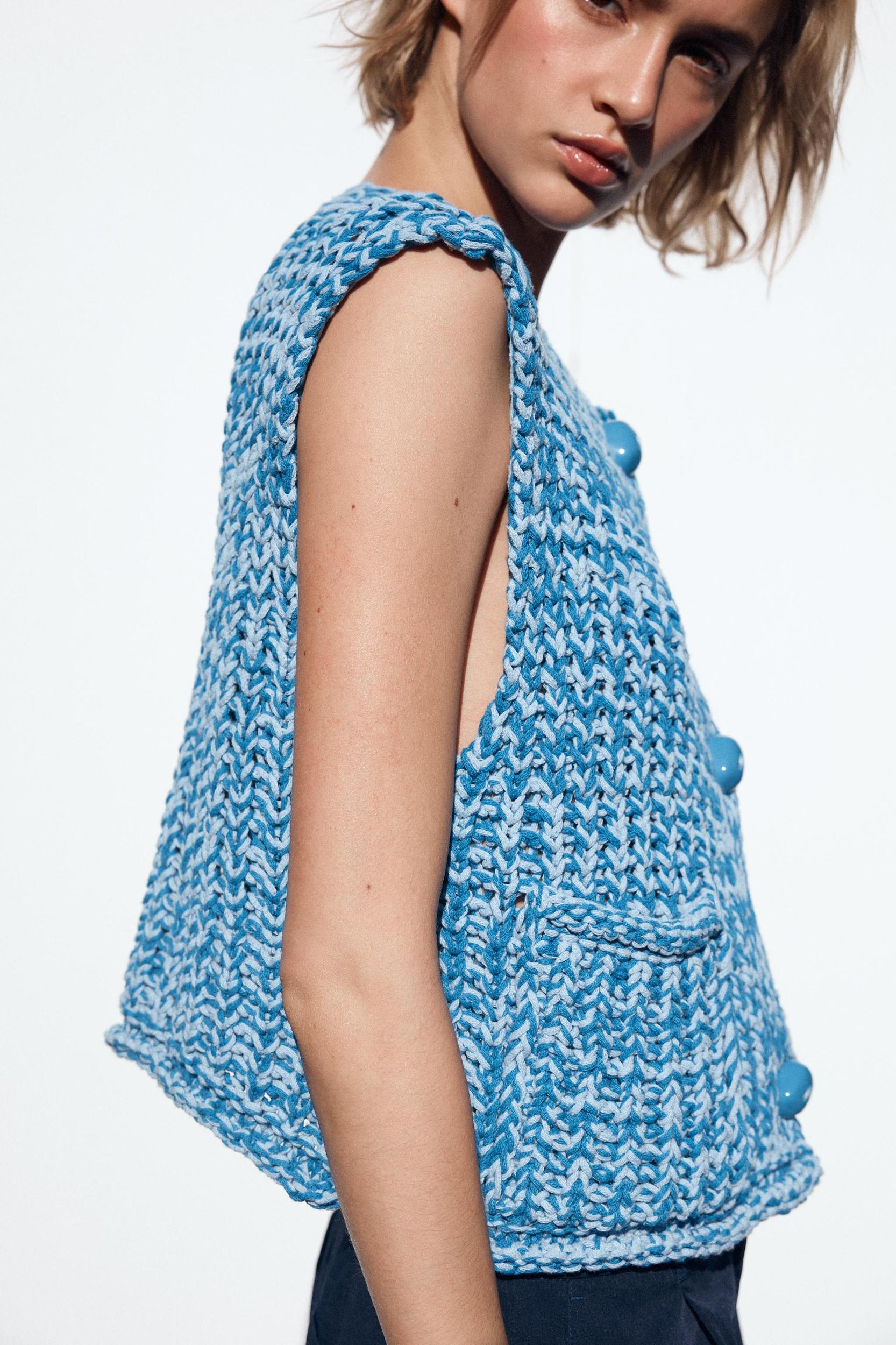 CHUNKY KNIT VEST Product Image