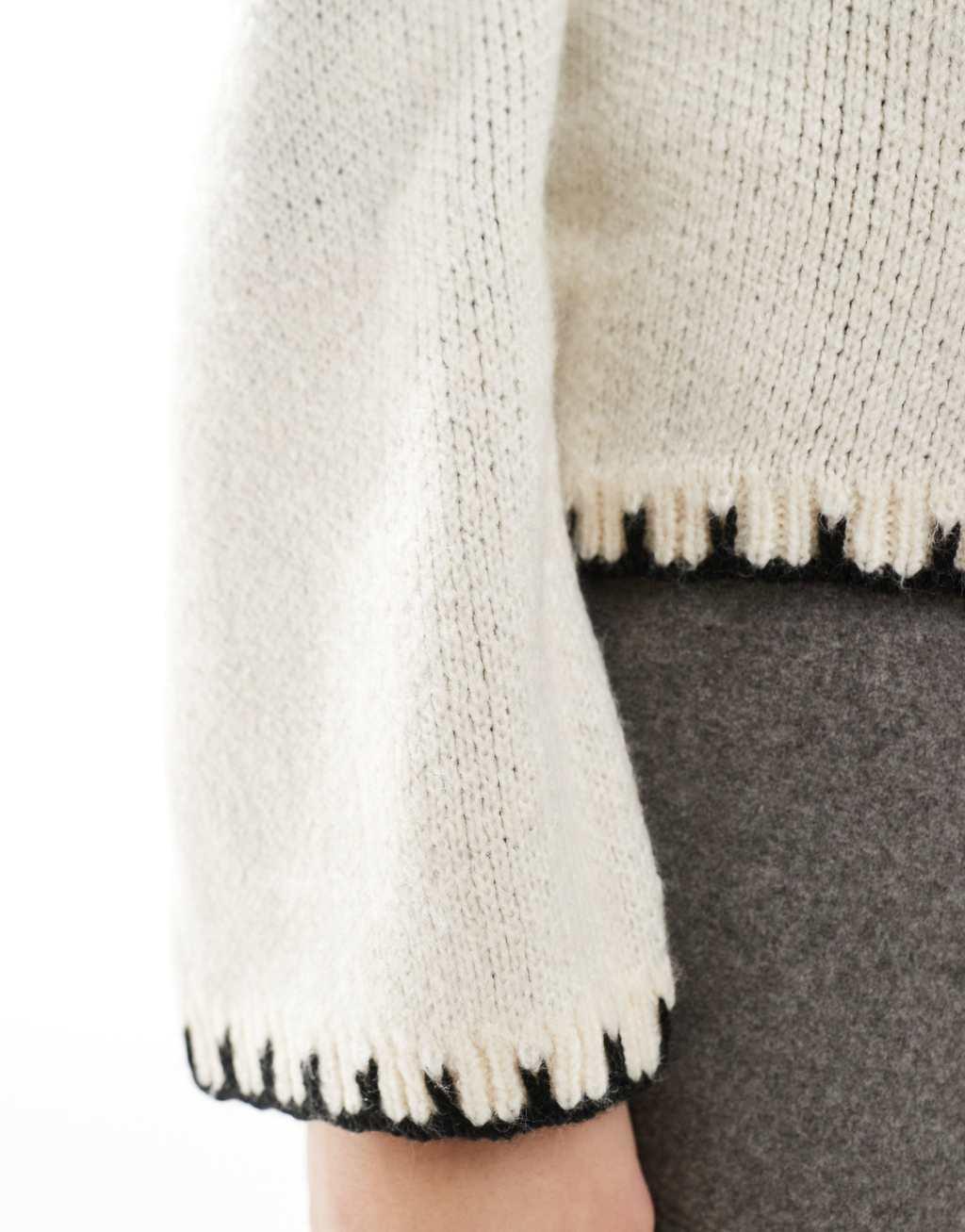 Miss Selfridge oversized slouchy bow sweater Product Image