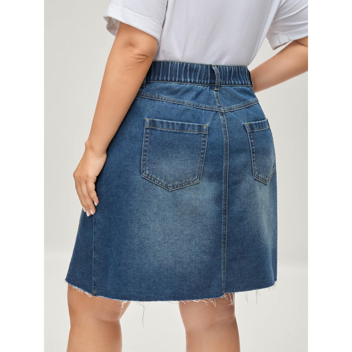Plus Size Stretchy Waist Classic Denim Skirt Women Midblue Everyday-Casual No stretch Light Wash 20/2X Slanted pocket Denim Skirts BloomChic Product Image