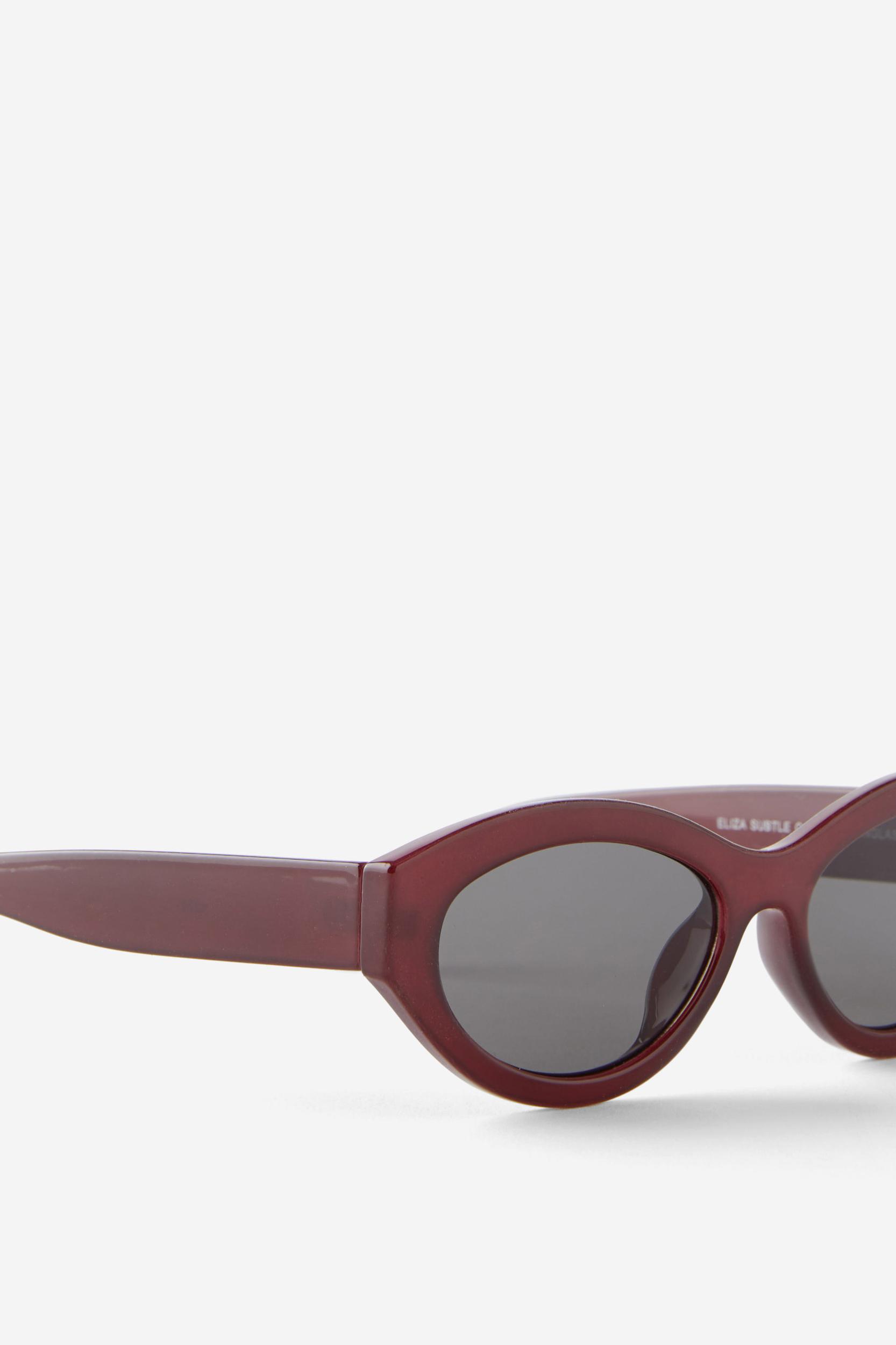 Eliza Subtle Cat Eye Sunglasses Product Image