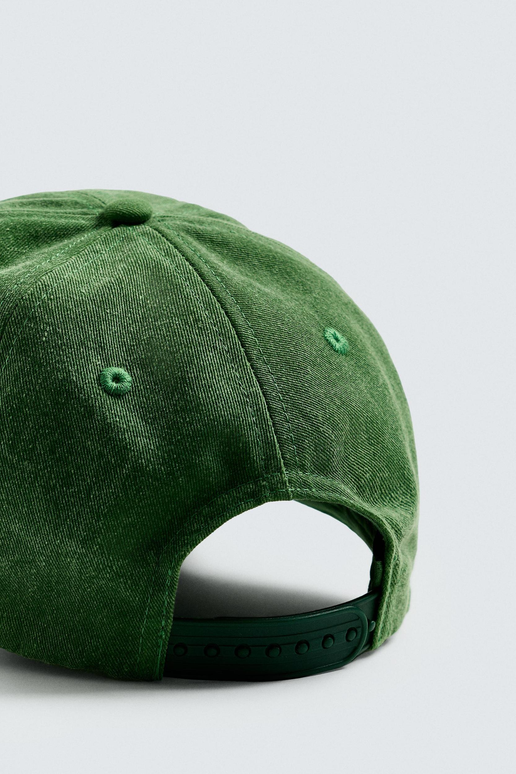 CONTRAST EMBROIDERY CAP Product Image