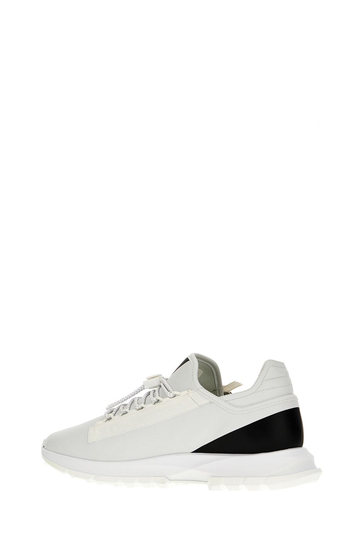 GIVENCHY Spectre Runner Leather Sneakers With 4g Side Zip Detail In White Product Image