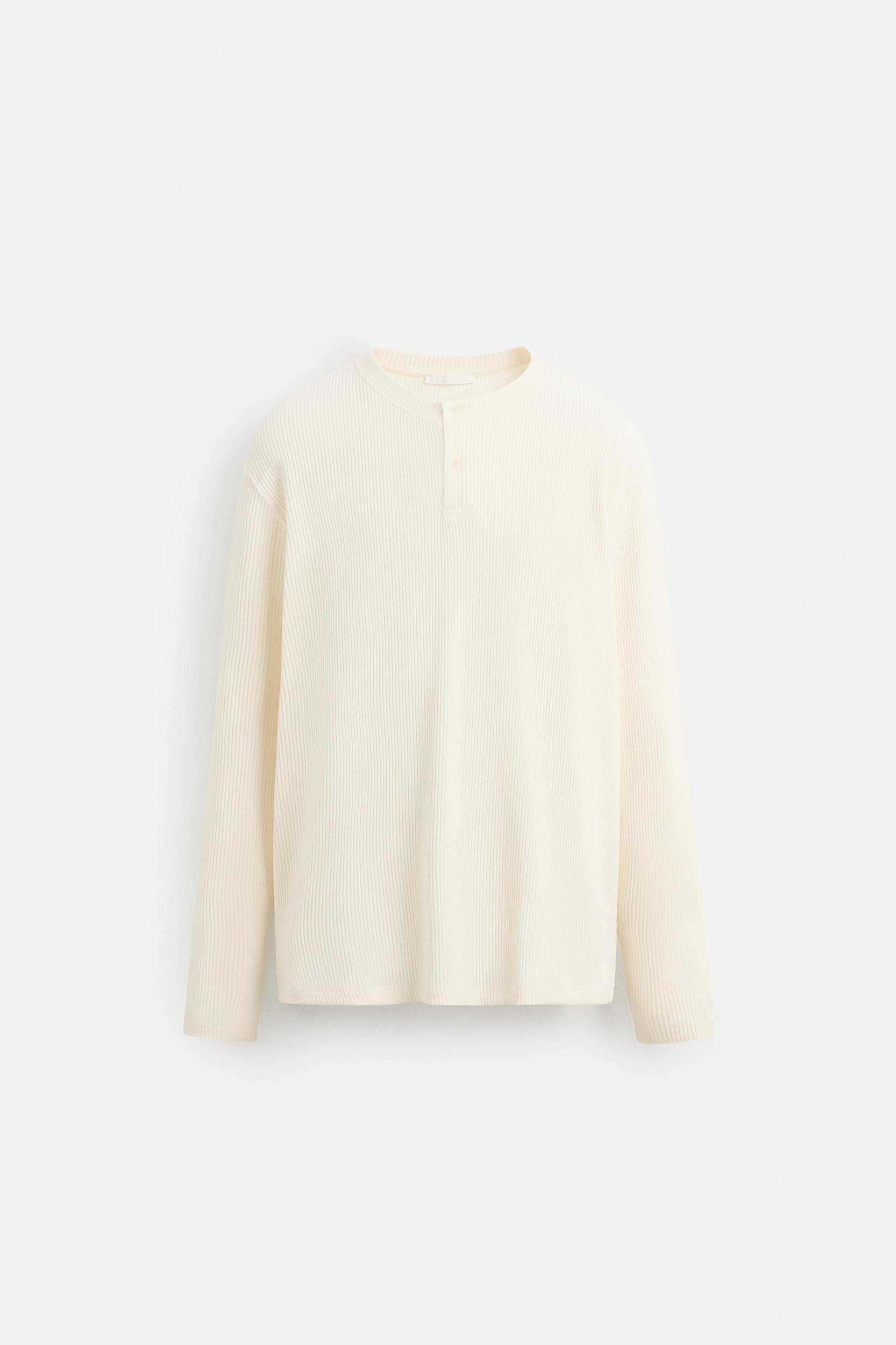 RIBBED TEXTURED T-SHIRT Product Image