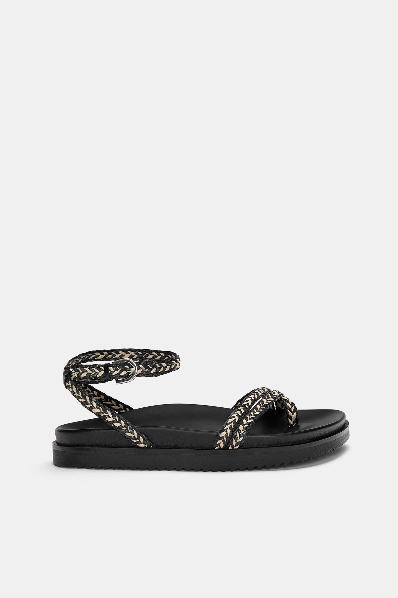 Braided flat sandals Product Image