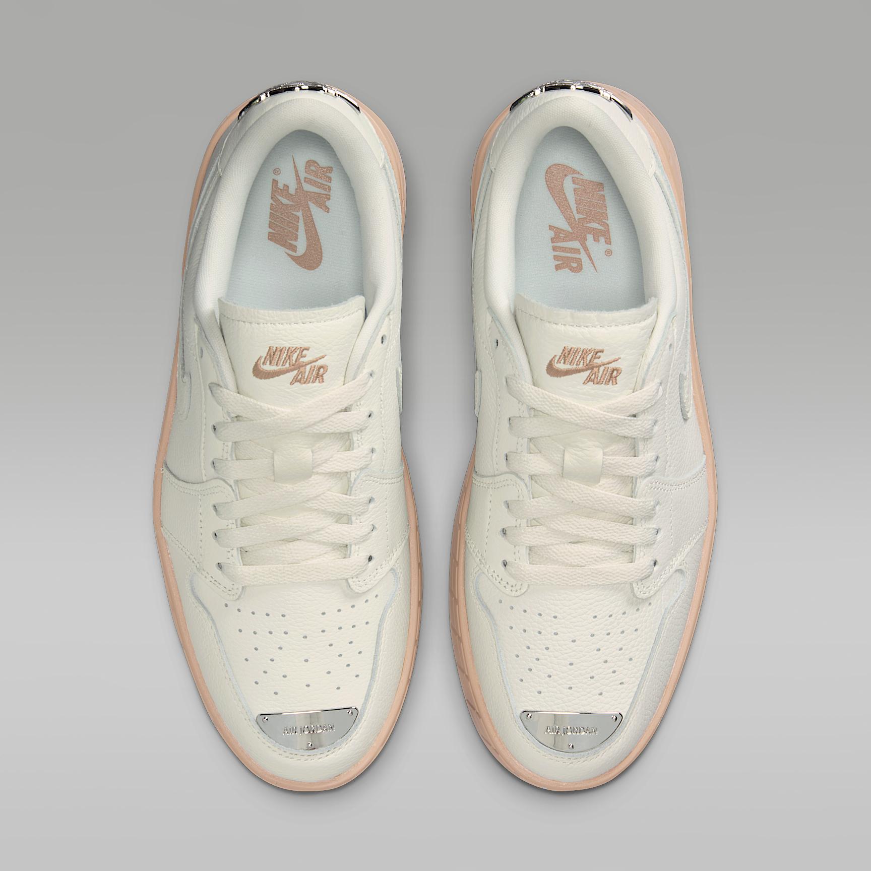 Womens Air Jordan 1 Brooklyn Low Shoes | HF3184-001 Product Image