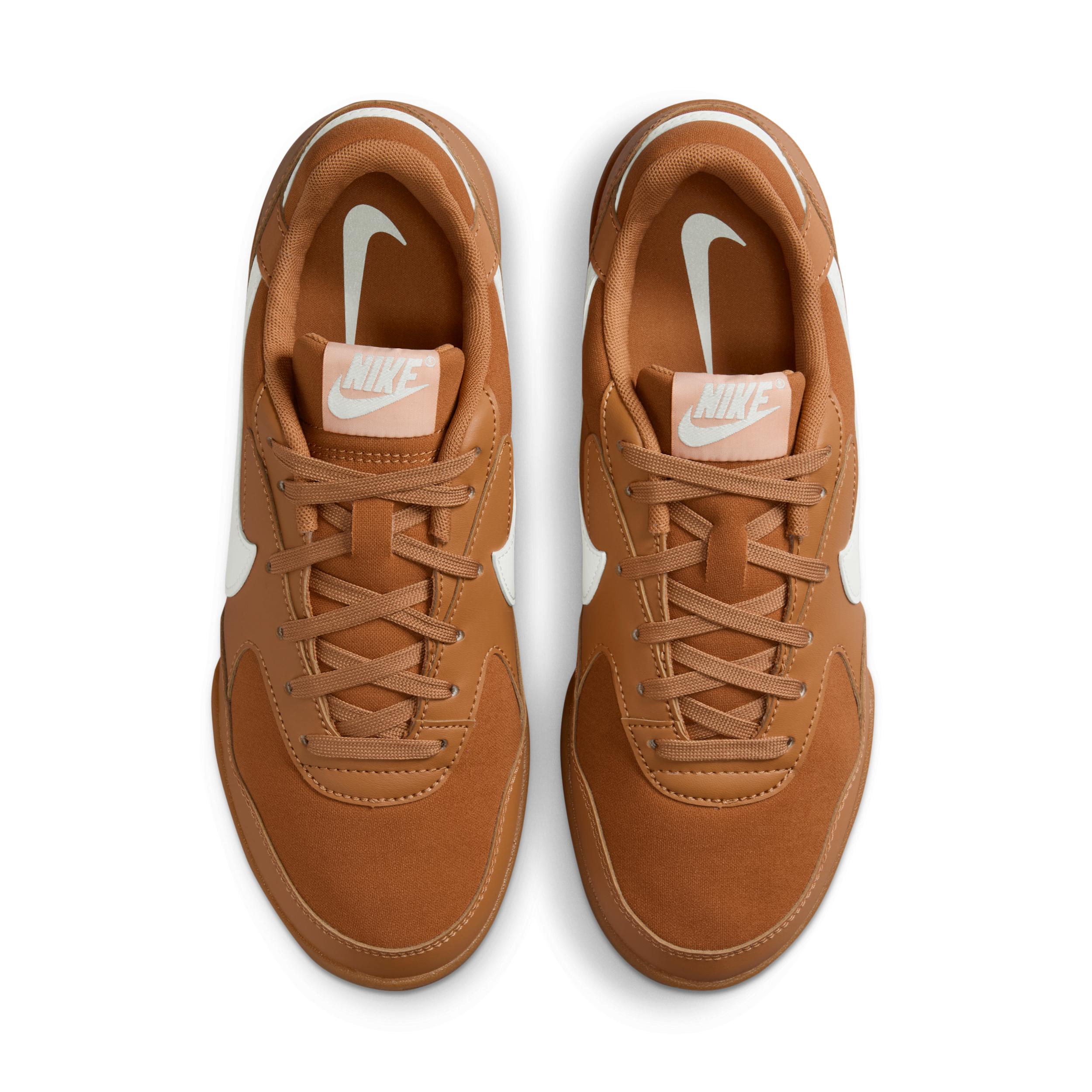 Nike Womens Terra Manta Shoes | HQ1940-200 Product Image