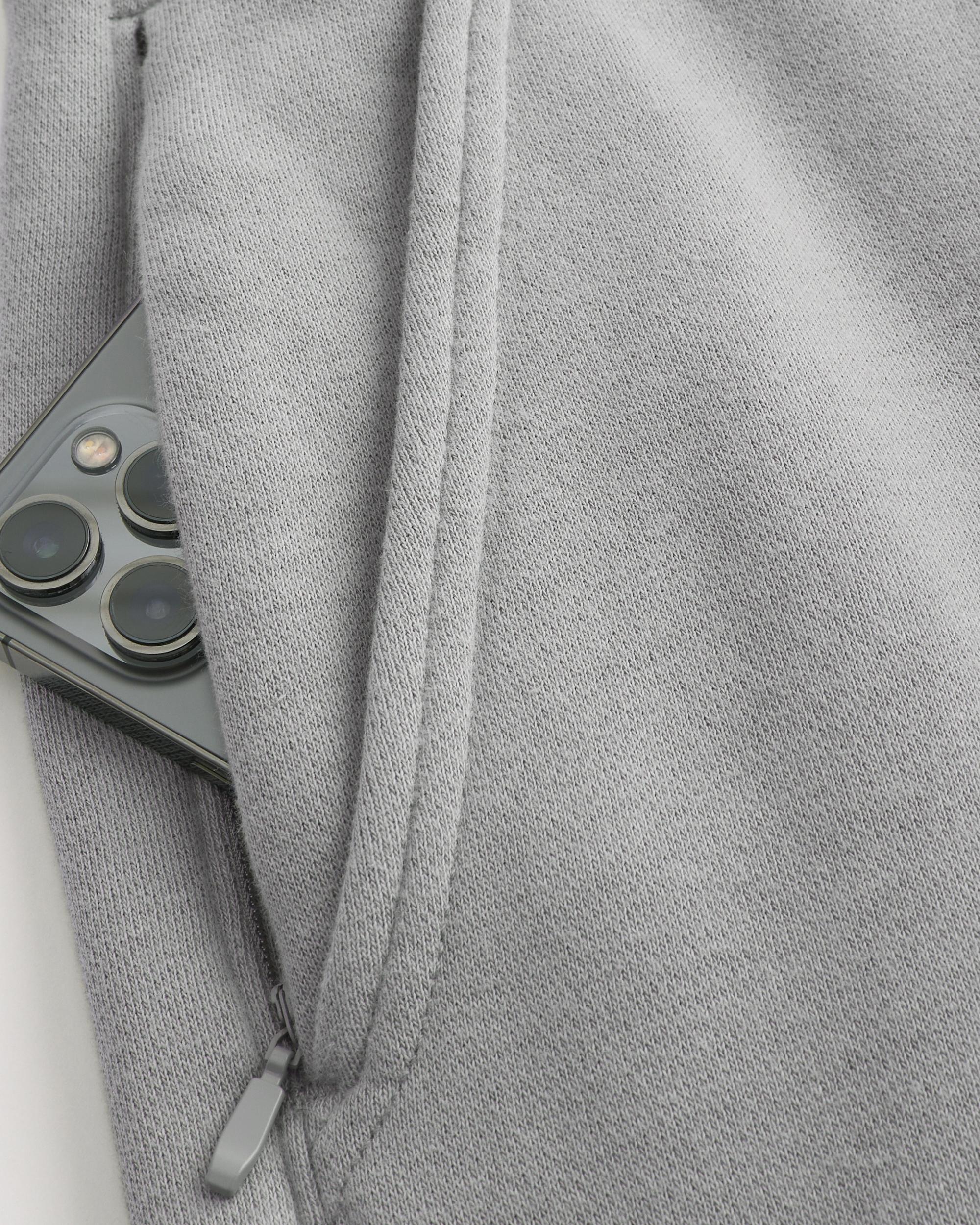 Relaxed Fleece Logo Joggers Product Image