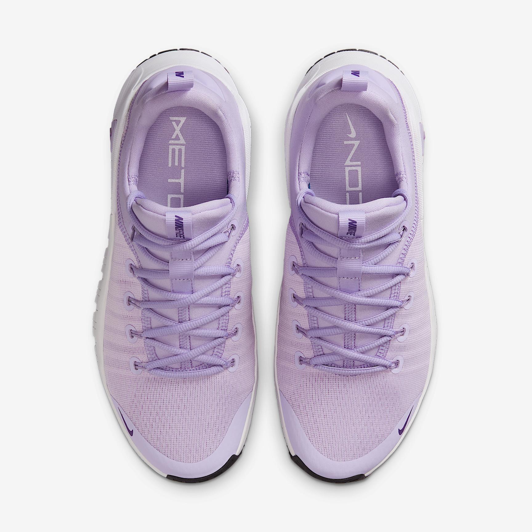 Nike Womens Free Metcon 6 Workout Shoes | FJ7126-011 Product Image