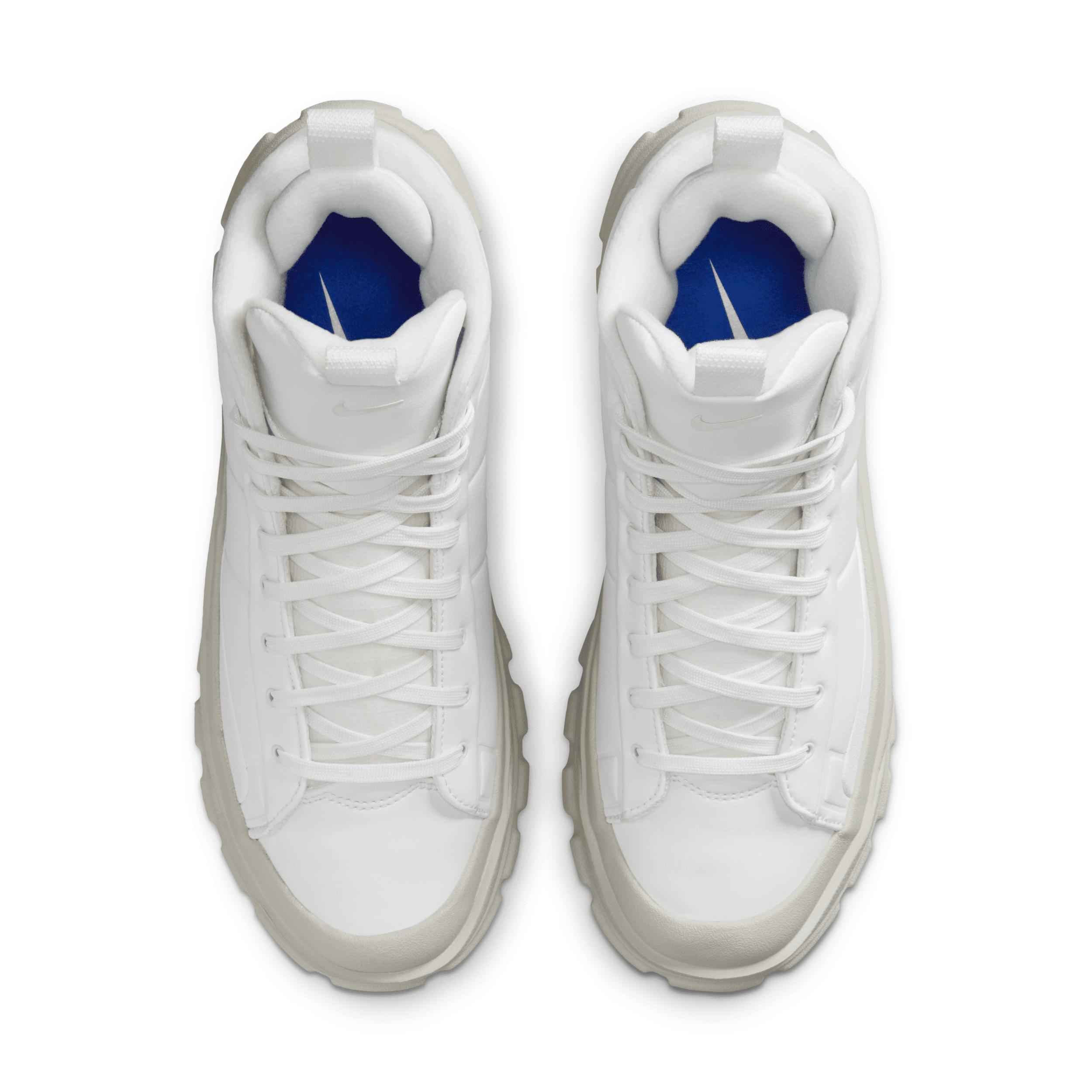 Nike Womens Blazer Roam Mid Winterized Shoes | FQ9065-100 Product Image
