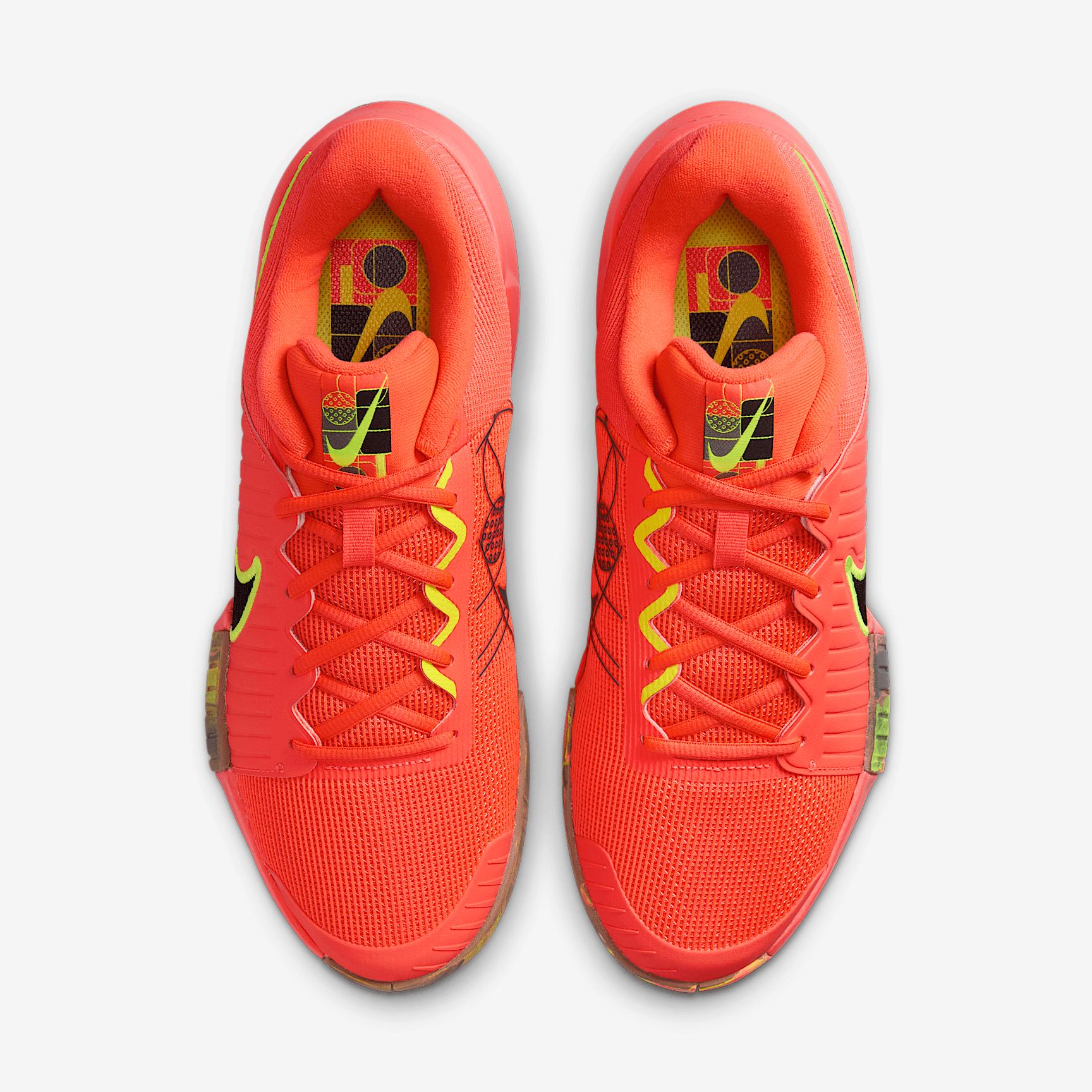 Nike Zoom Challenge Men's Pickleball Shoes Product Image