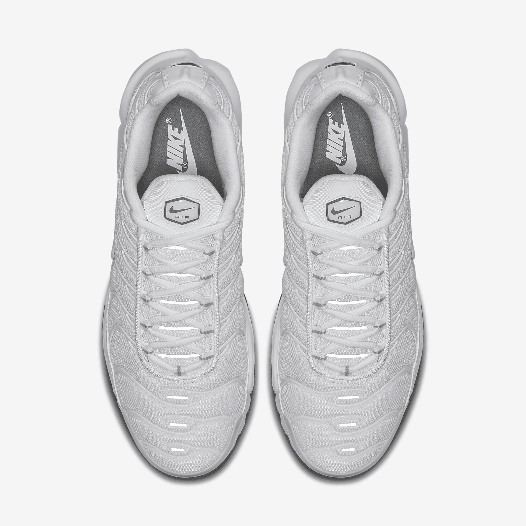 Nike Men's Air Max Plus Shoes Product Image