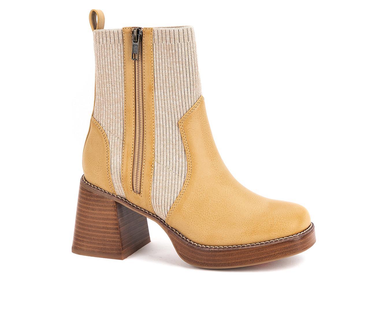 Women's Yellow Box IZMIR Chelsea Boots Product Image
