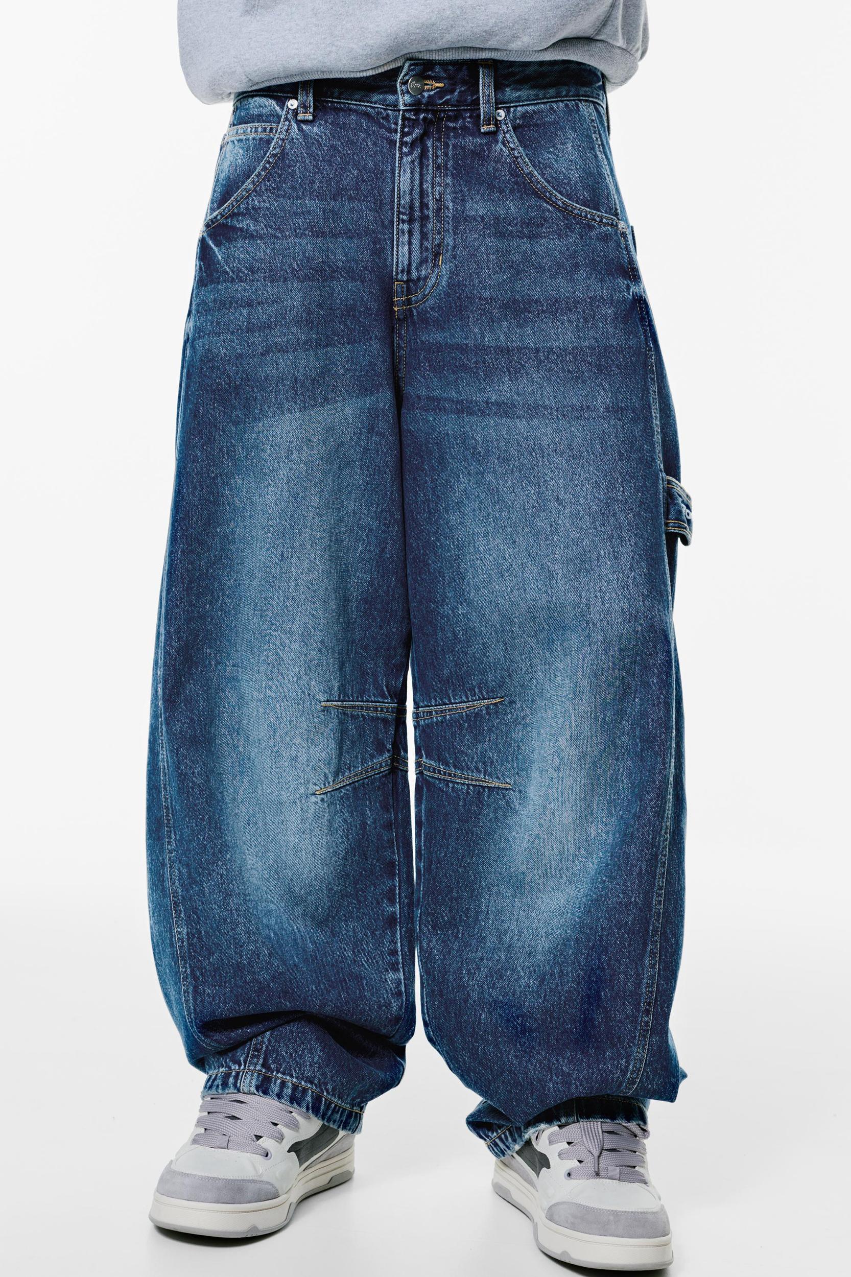 Balloon fit jeans with embroidered pocket Product Image