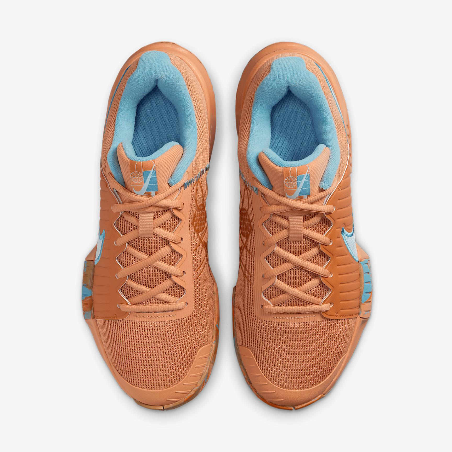 Nike Women's Zoom Challenge Pickleball Shoes Product Image