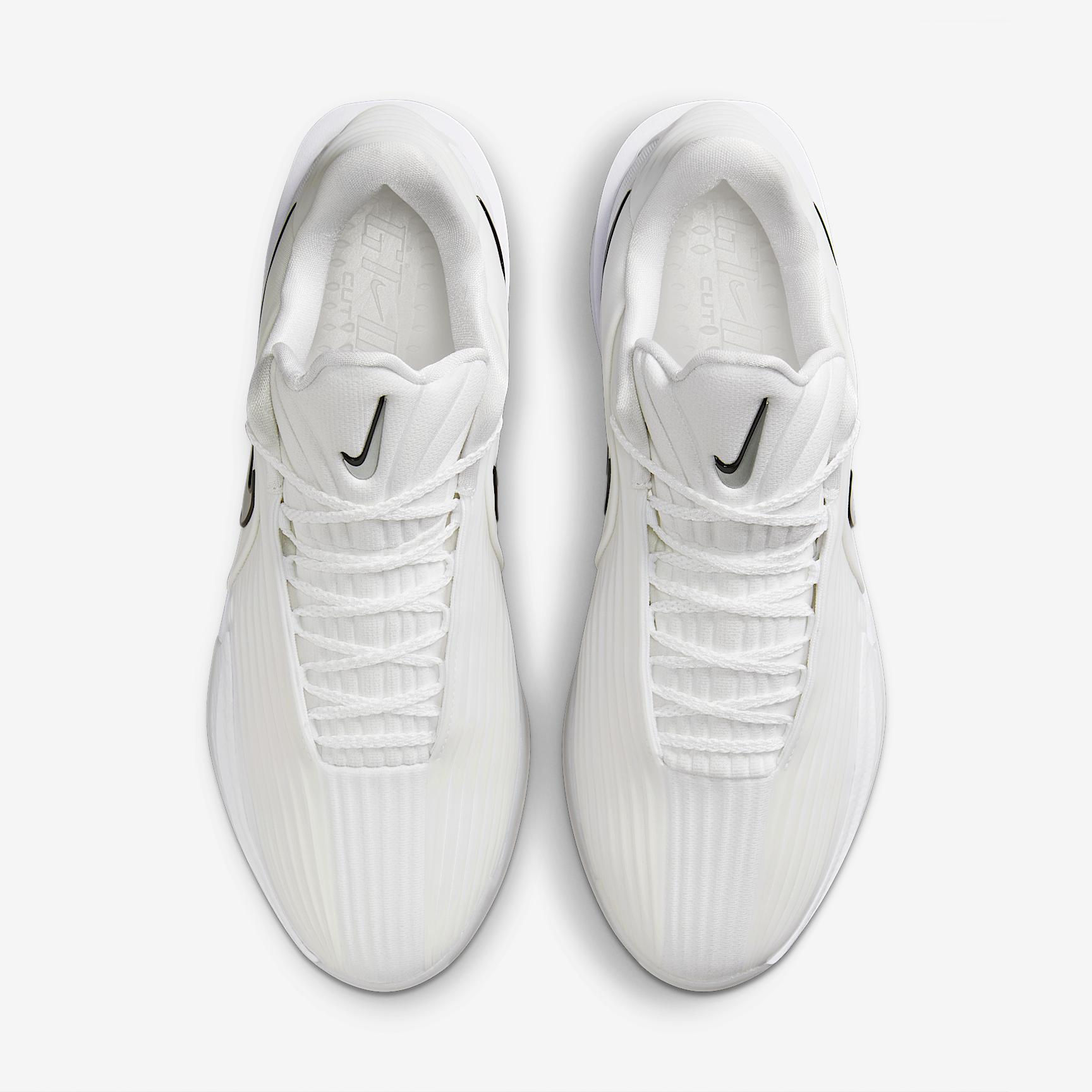 Nike Men's G.T. Cut 3 Turbo Basketball Shoes Product Image