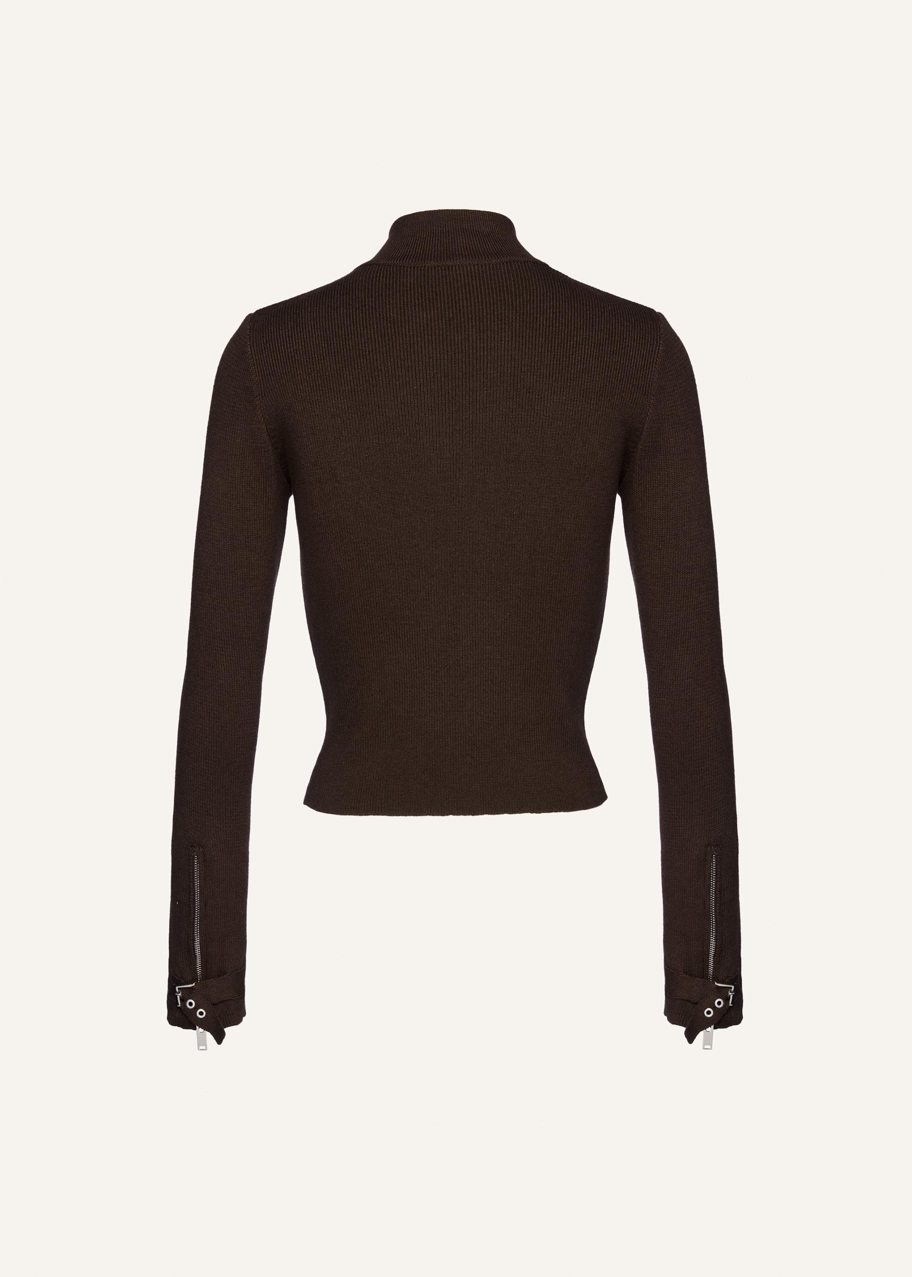 Belted knitwear shorts in brown Product Image