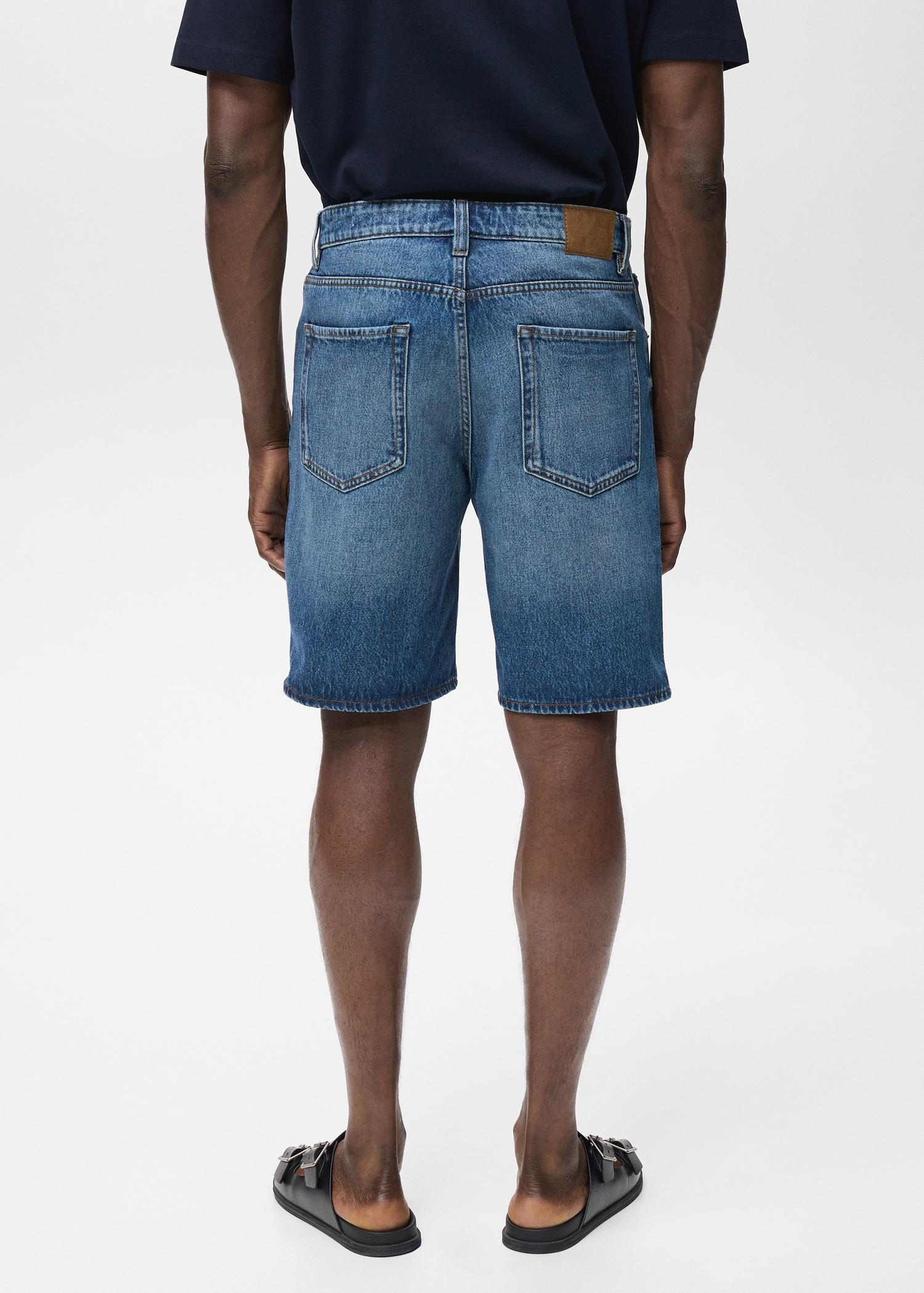 Regular-fit denim shorts - Men | MANGO USA Product Image
