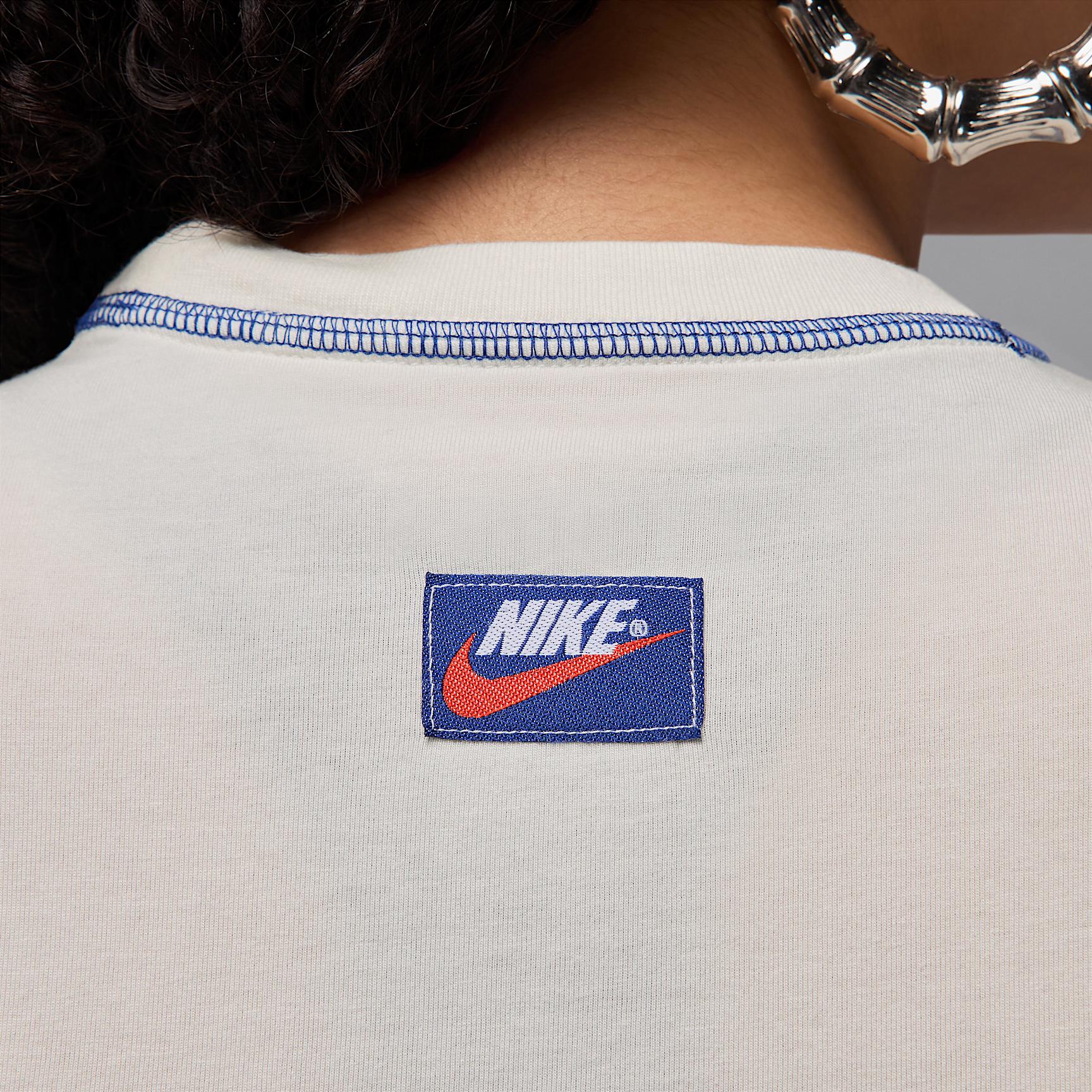 Jordan Rare Air Women's Cropped Short-Sleeve T-Shirt Product Image