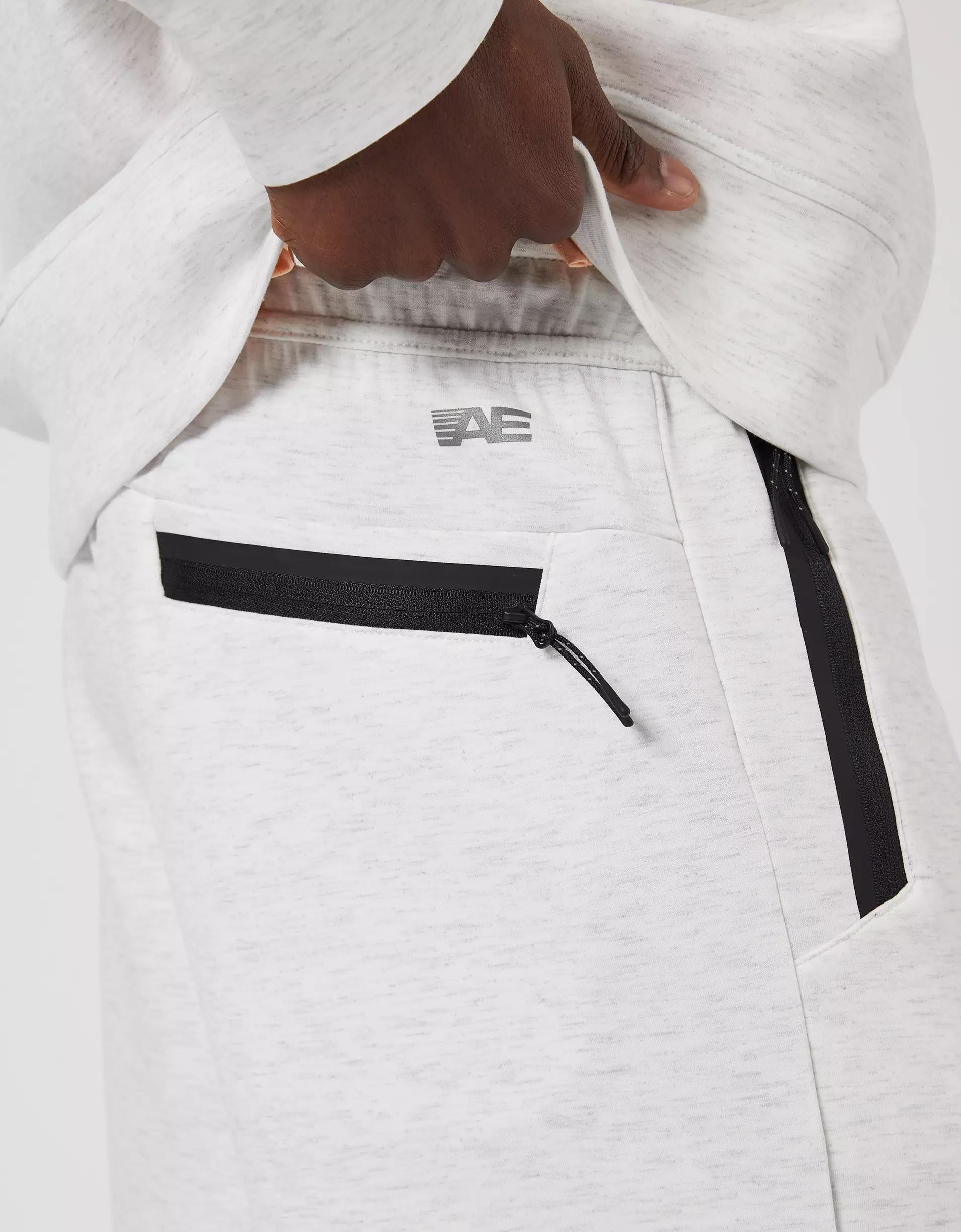 AE 24/7 8" Jogger Short Product Image