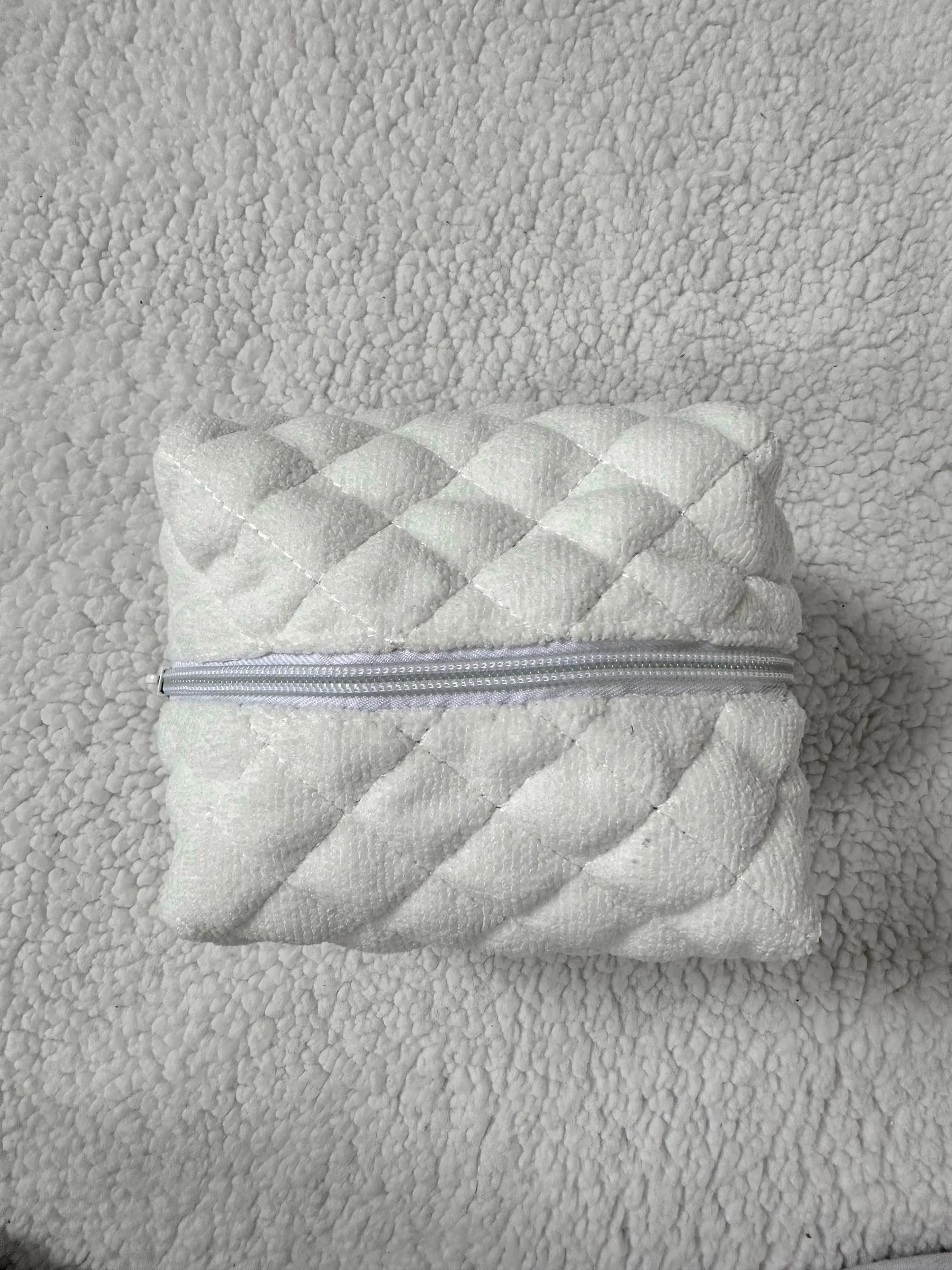 Small Teddy Bear Quilted Handmade Travel Bag Product Image