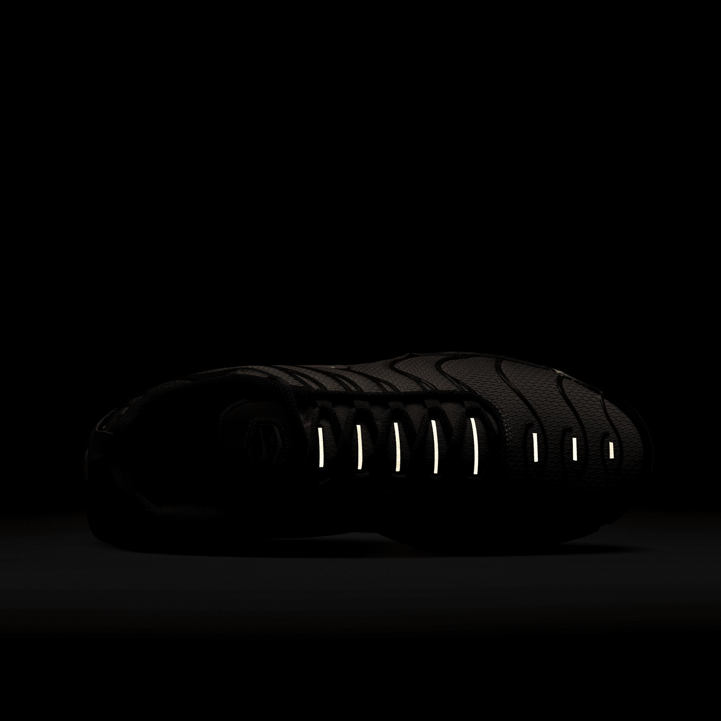 Nike Men's Air Max Plus Shoes Product Image