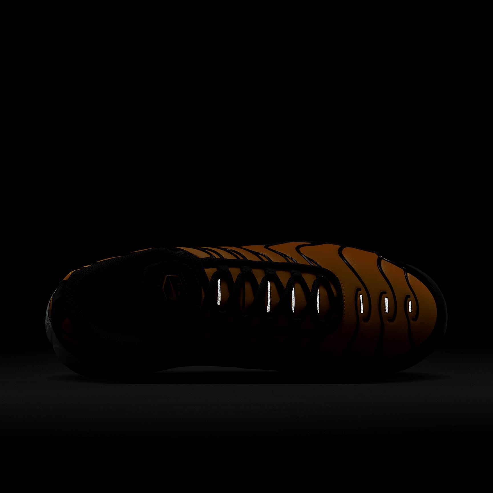 Nike Air Max Plus G Golf Shoes Product Image