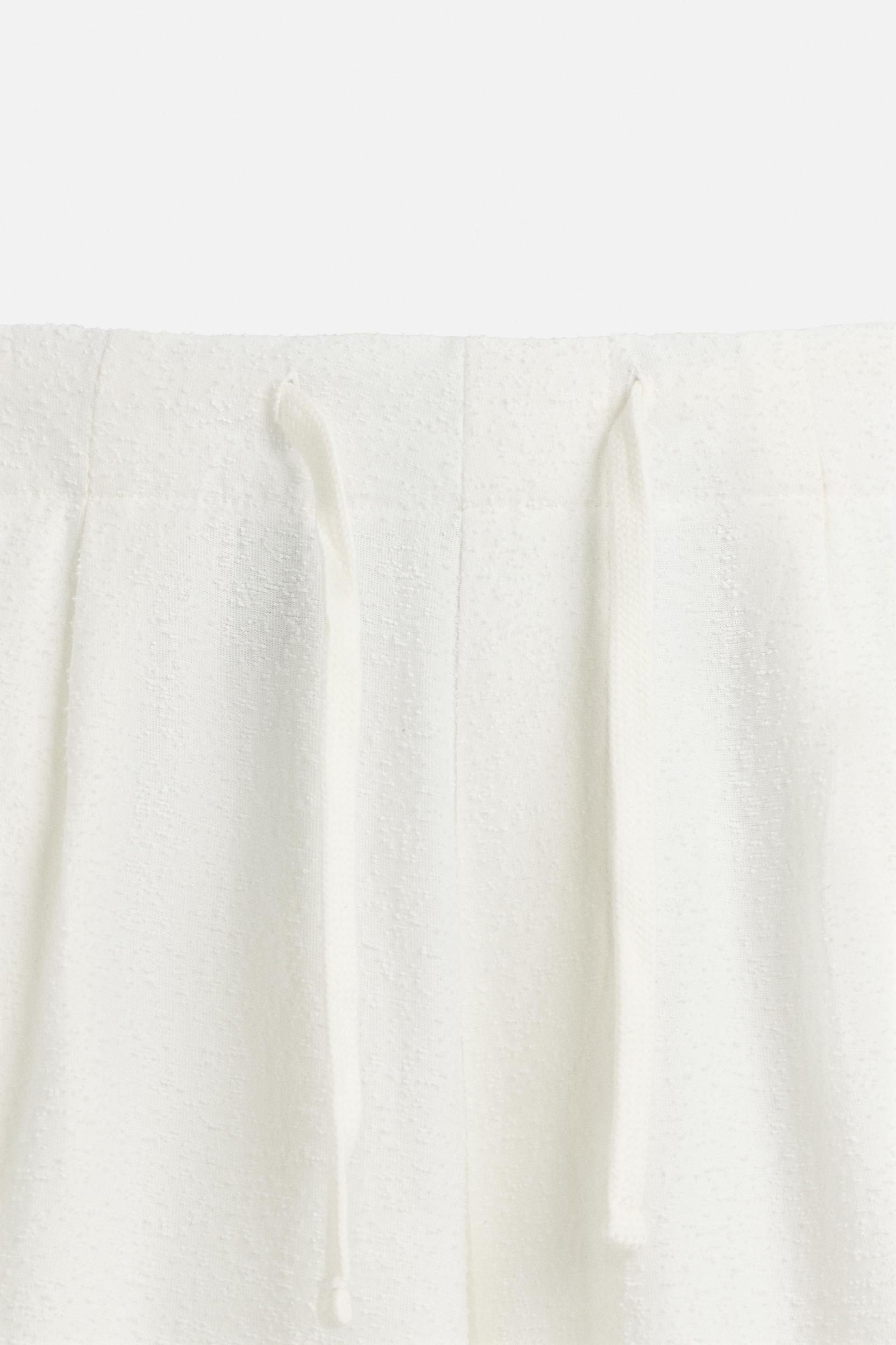 TEXTURED RELAXED FIT PANTS Product Image