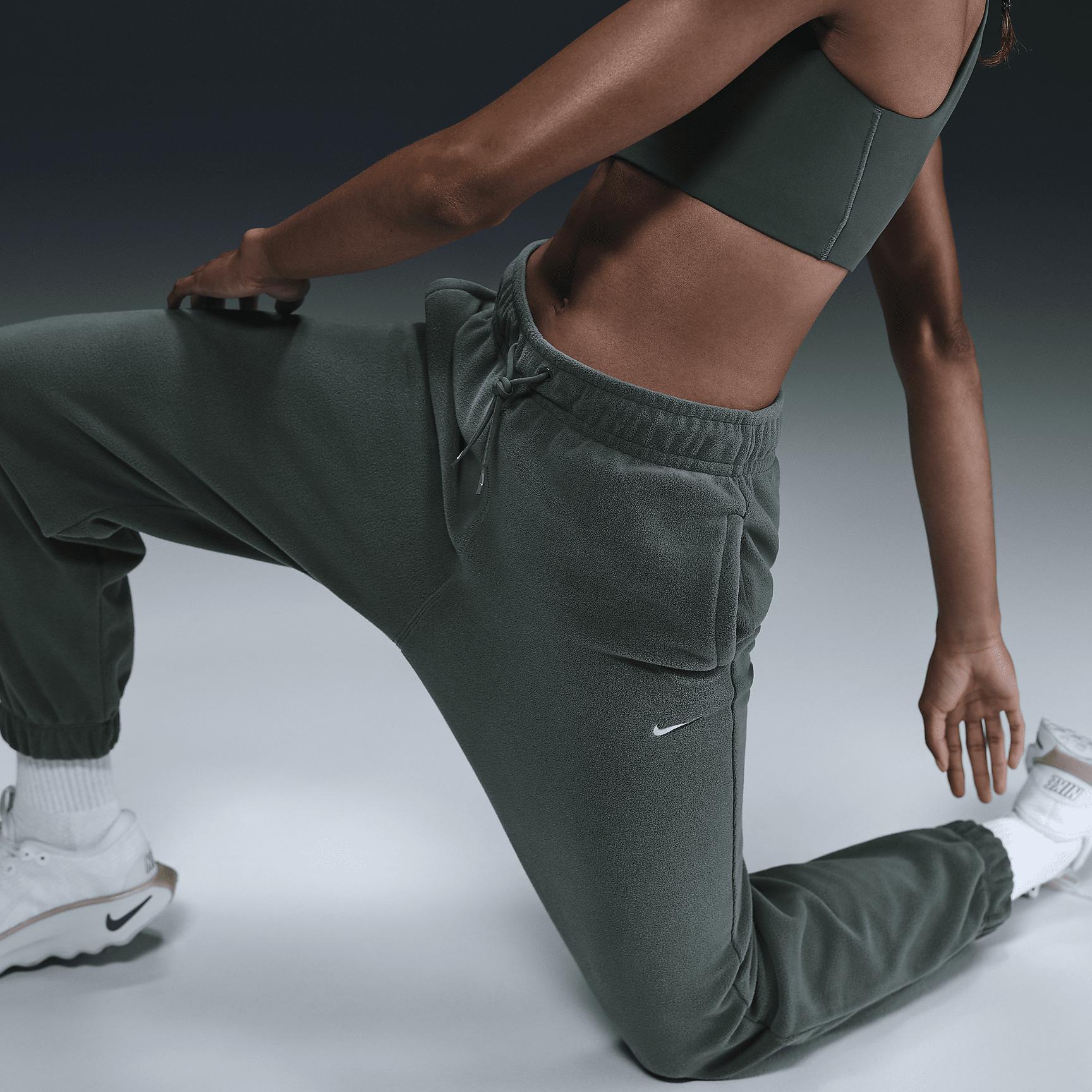 Nike Womens Therma-FIT One Loose Fleece Pants | FB5578-338 Product Image