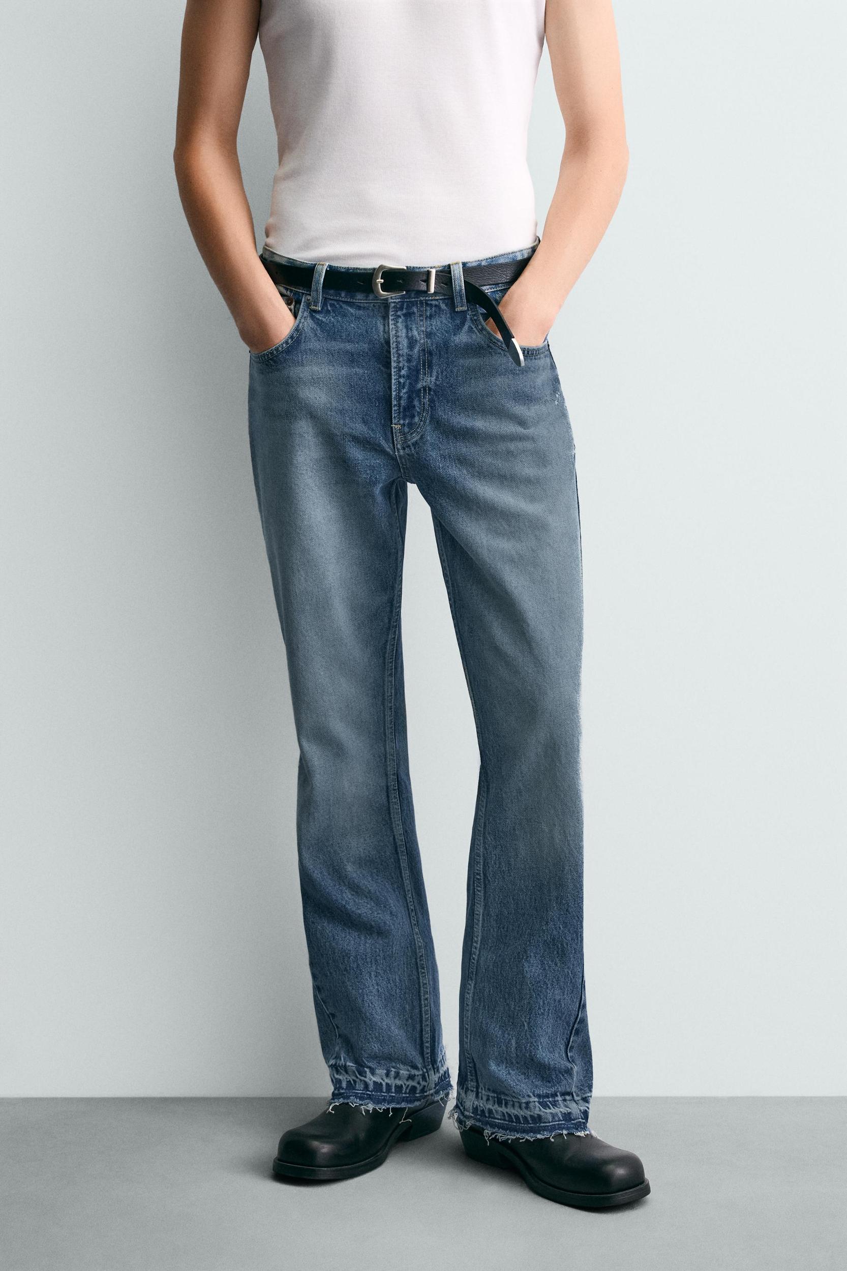 FLARE FIT JEANS Product Image