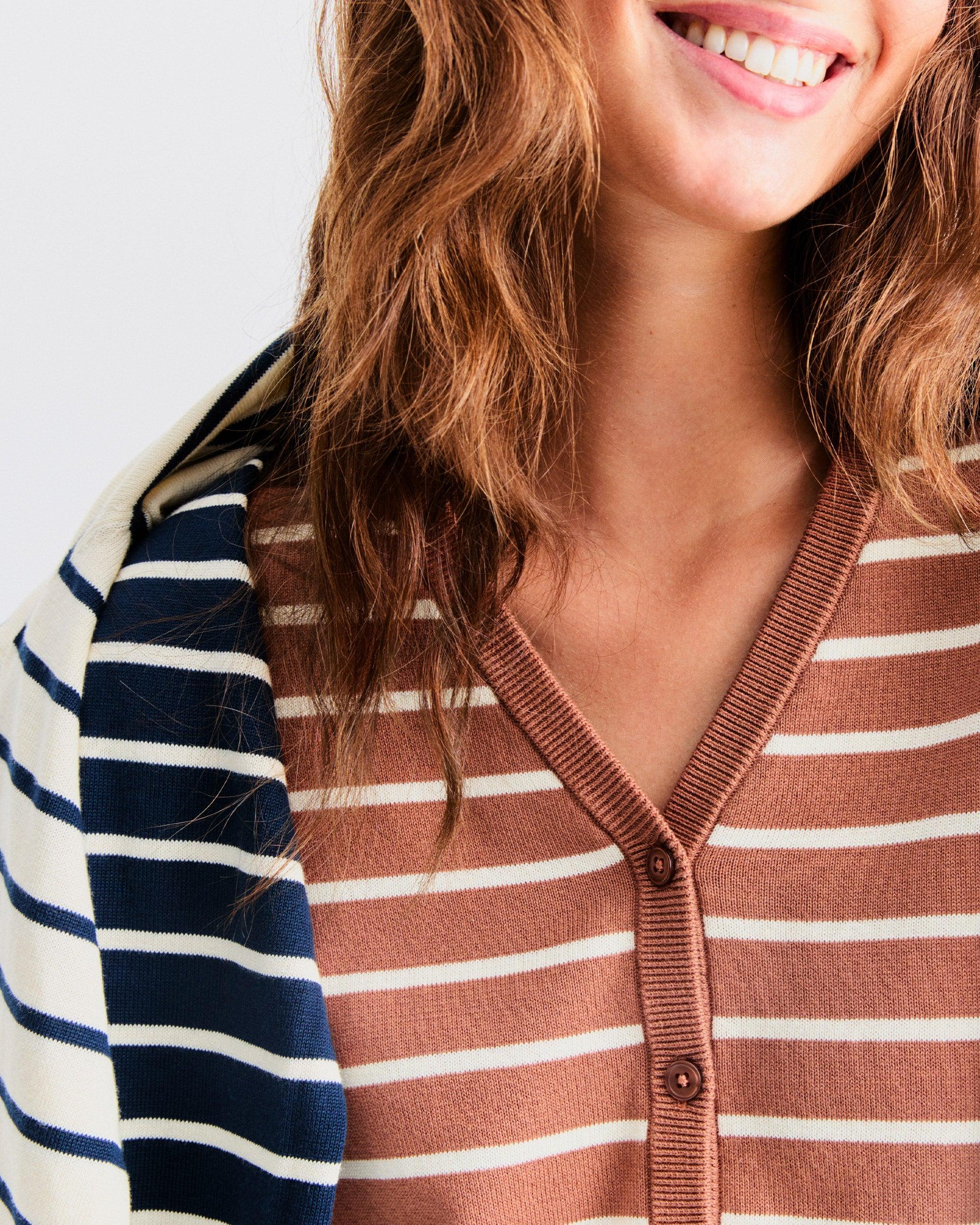 The Clove - Navy/Cream Female Product Image