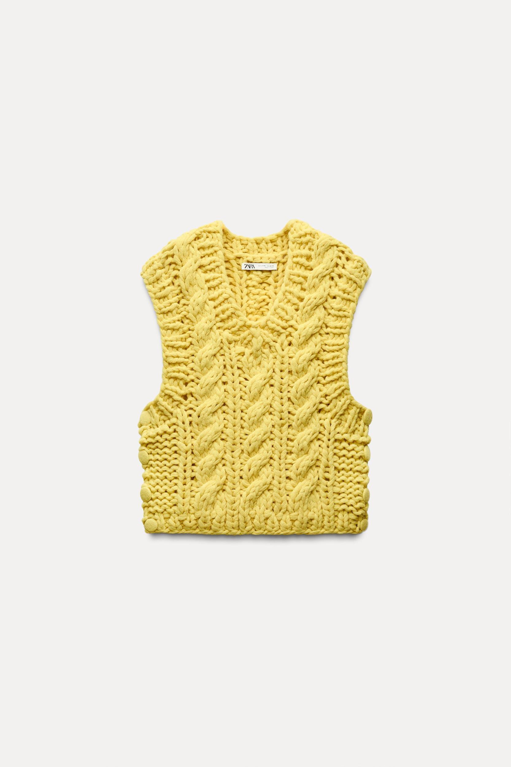 CHUNKY KNIT VEST Product Image