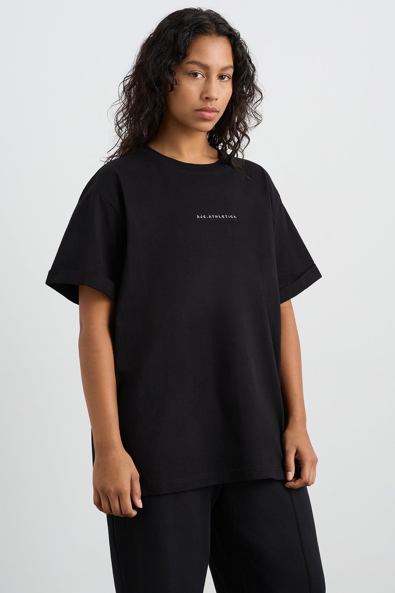 Boyfriend Tee 102 Product Image