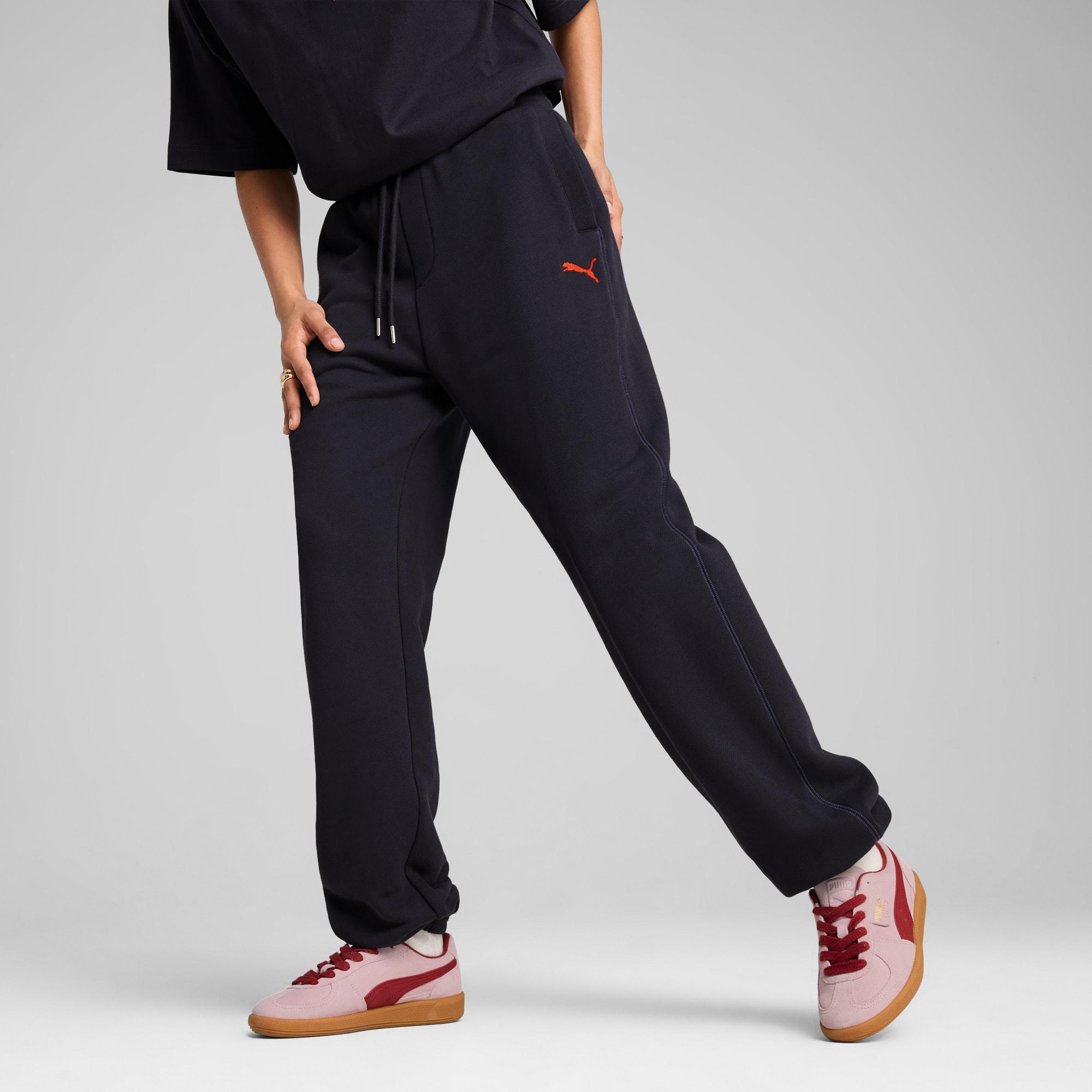 PREMIUM ESSENTIALS Relaxed Graphic Sweatpants Product Image
